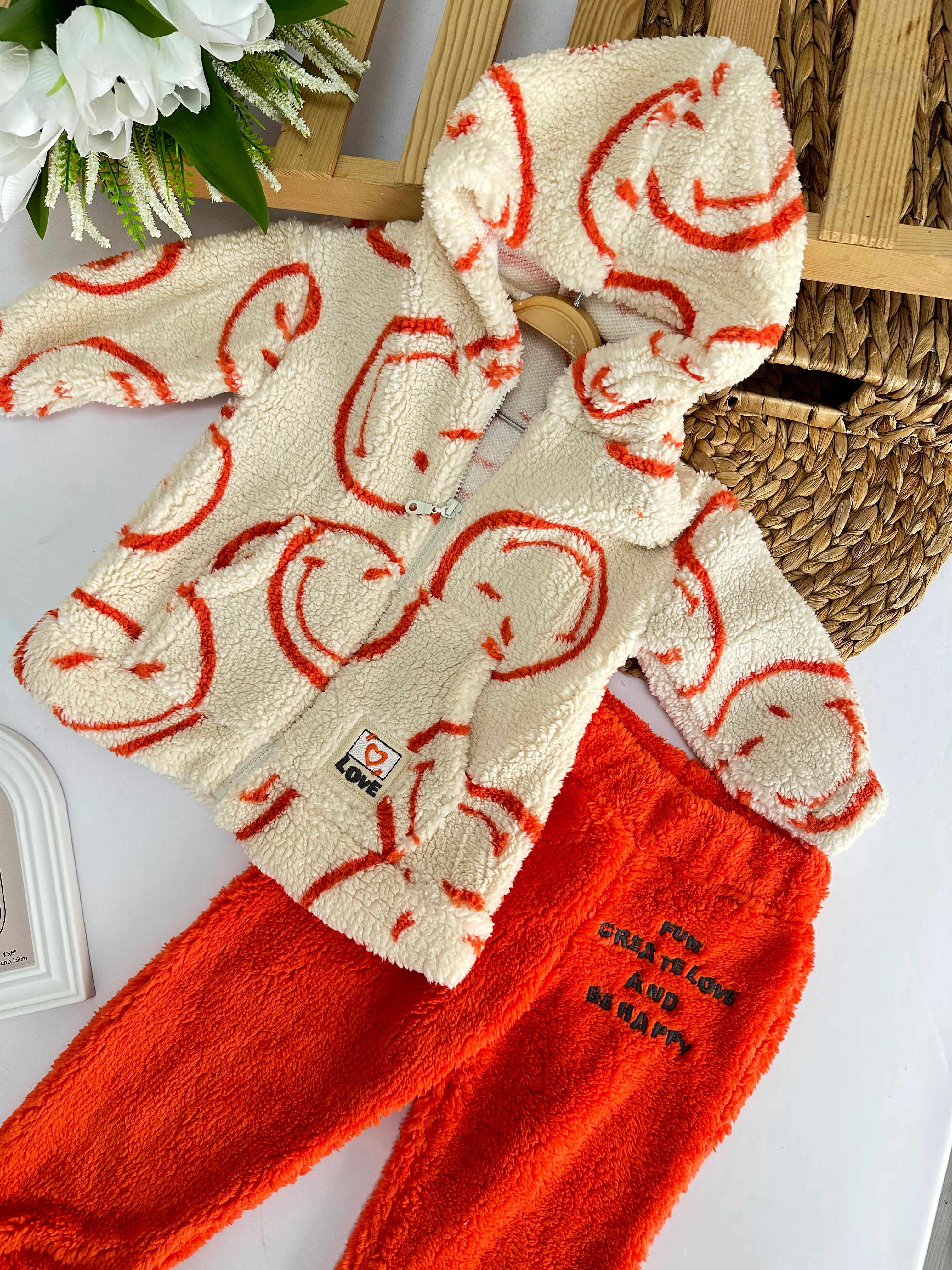 Kız Çocuk Turuncu Gülenyüz Peluş Takım