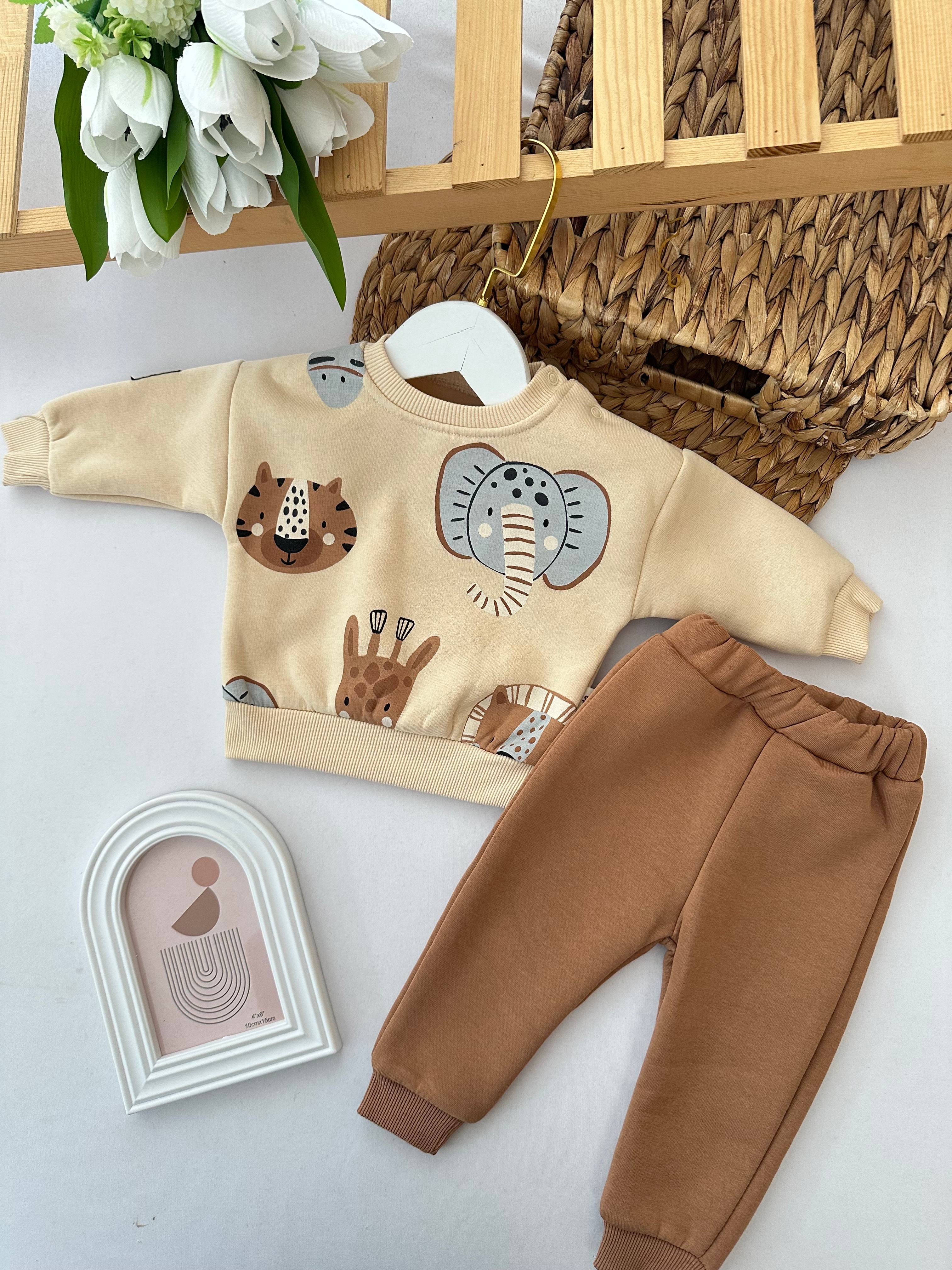 Erkek Bebek Kahverengi Fil Desenli Takım