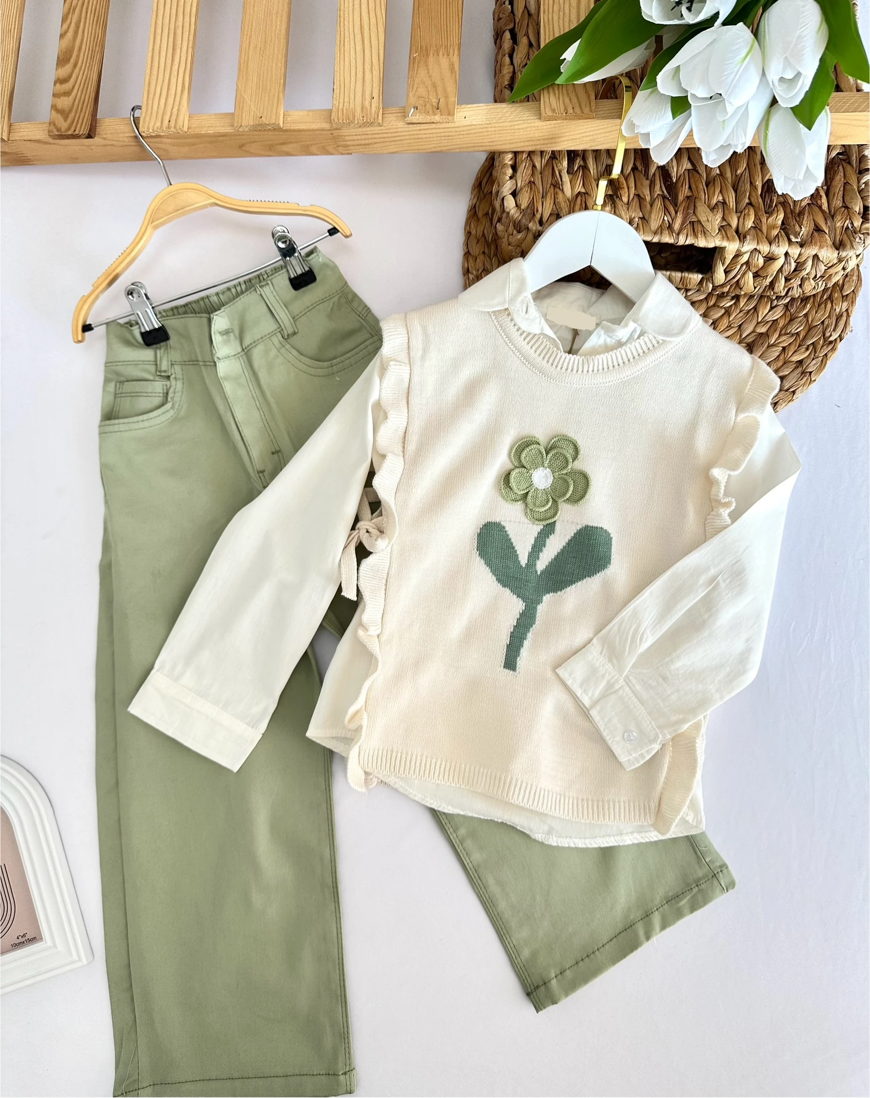 Kız Çocuk Yeşil Çiçek Desenli Yelekli  3'lü Takım