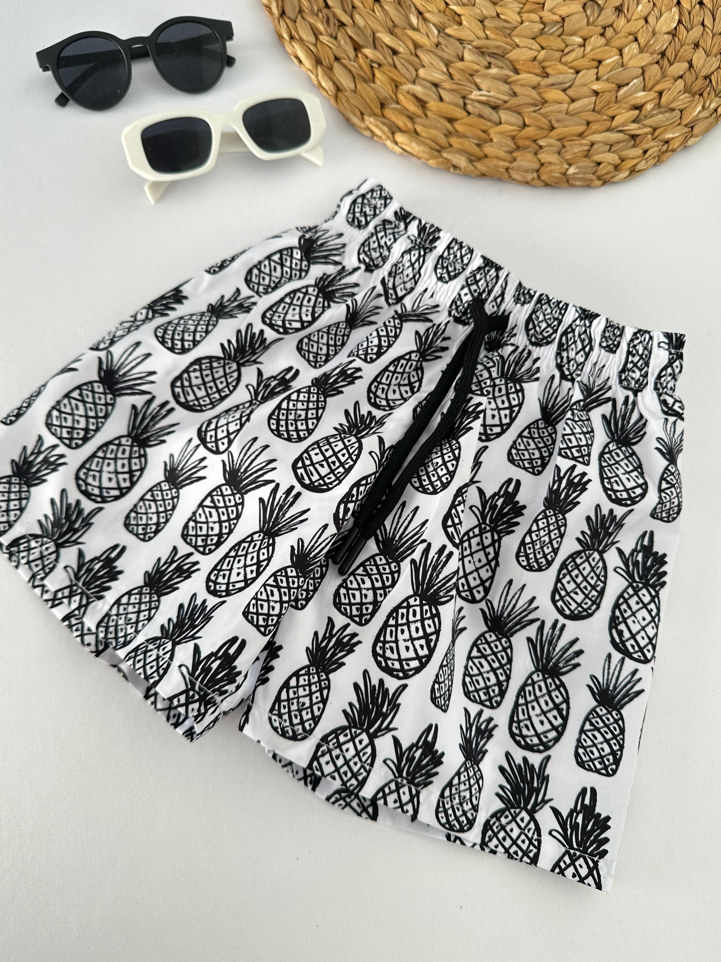 Erkek Çocuk Beyaz Ananas Desenli Deniz Şortu