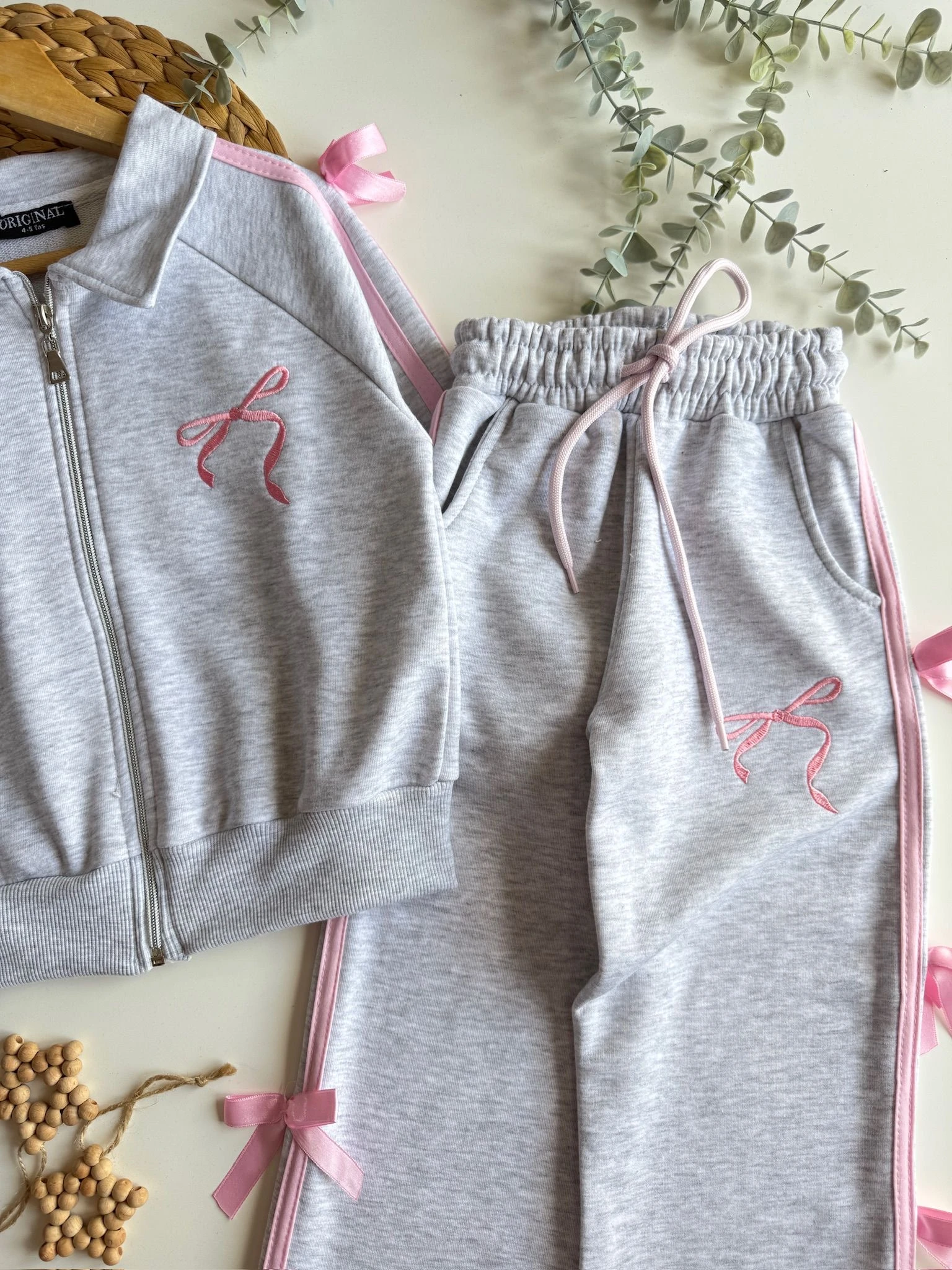 Kız Çocuk Gri Pembe Fiyonklu Takım