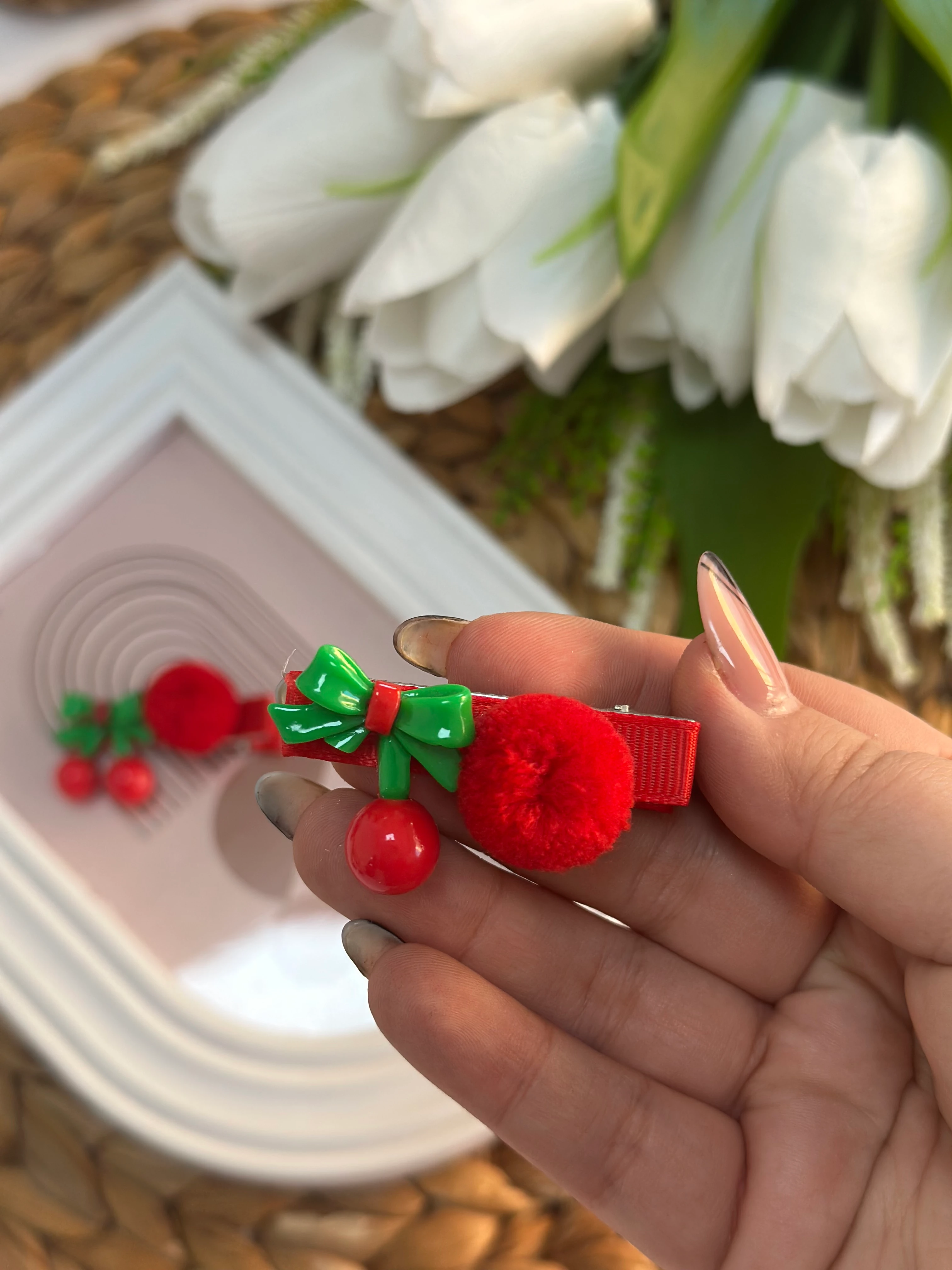 Fiyonklu Kiraz Pens Toka