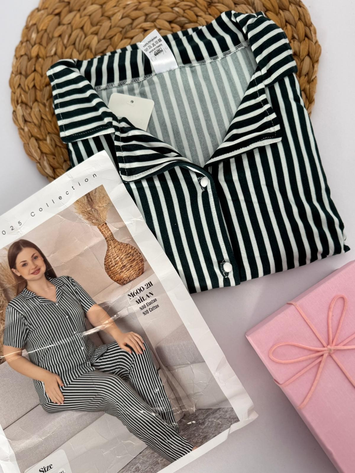 Siyah Beyaz Şeritli Battal Boy Kadın Pijama Takım