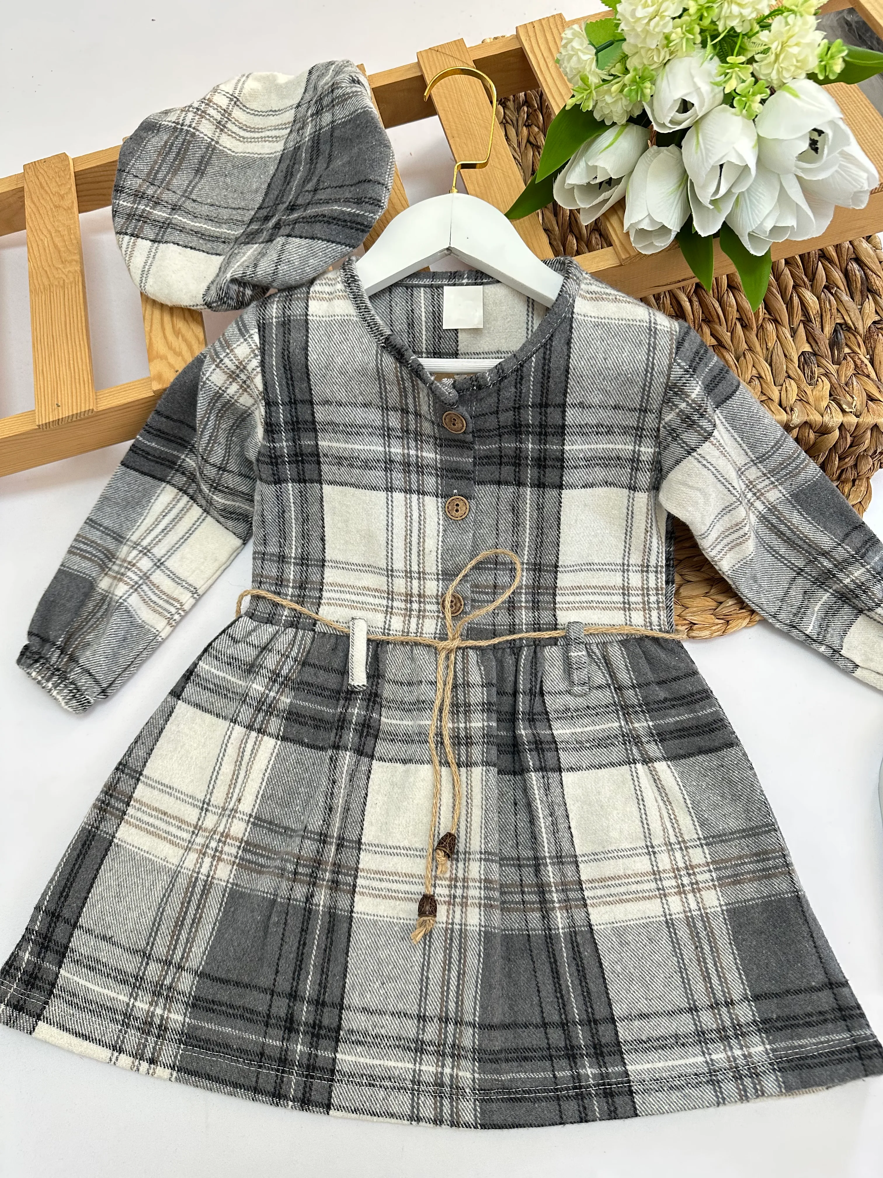 Kız Çoçuk Gri Ekose Desenli Şapkalı Elbise