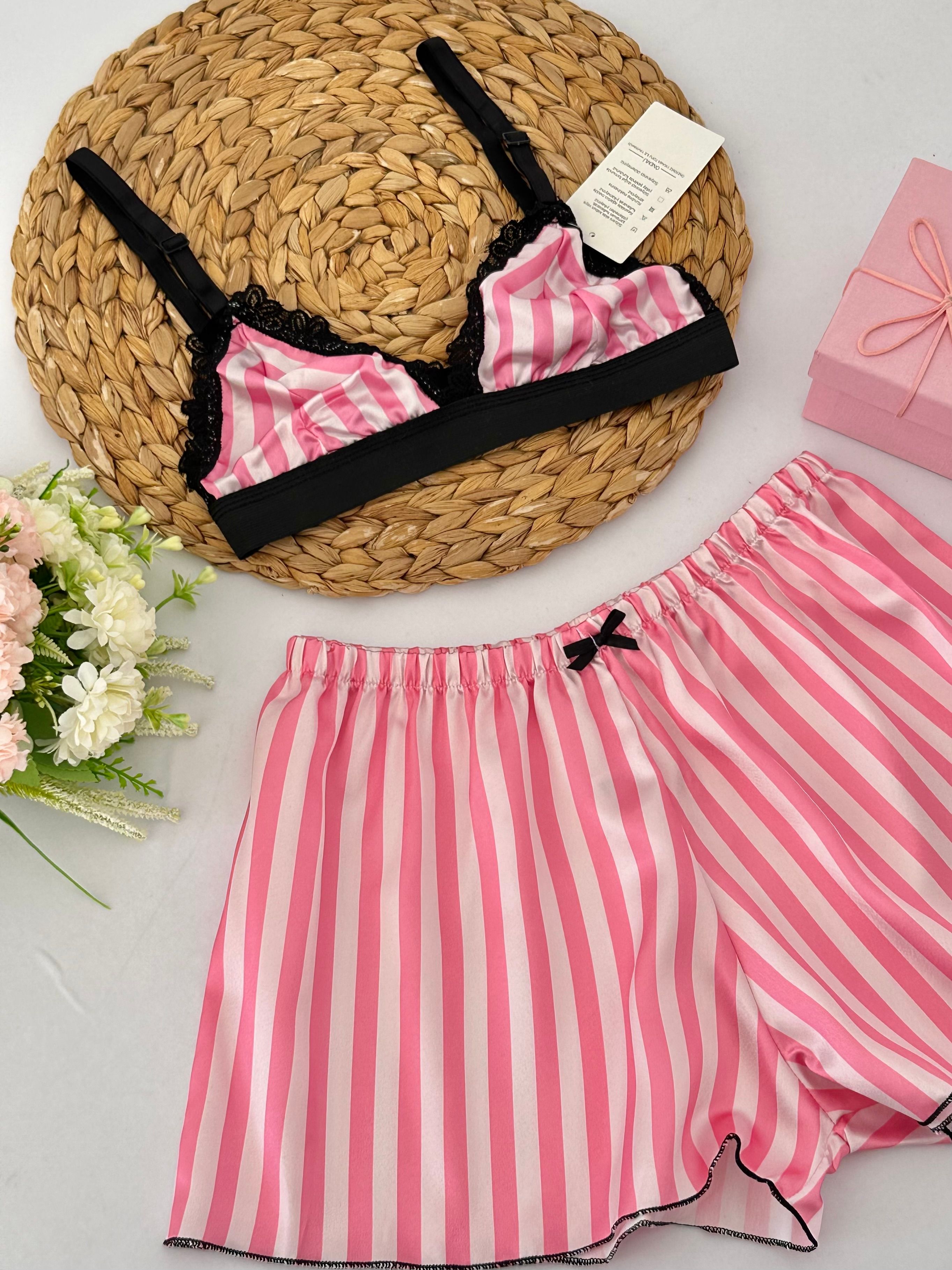 Pembe Çizgili Saten Kadın Pijama Takımı