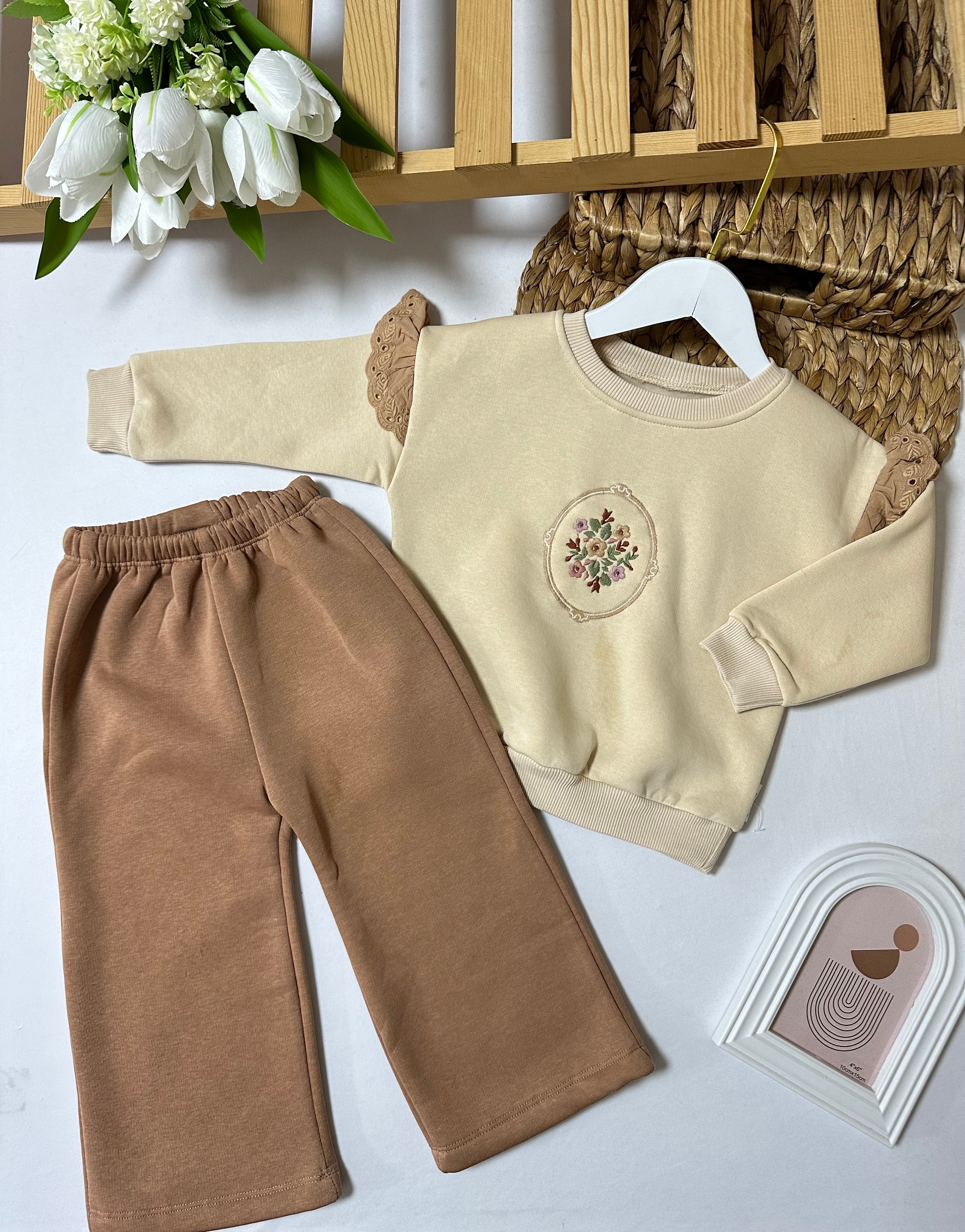 Kız Çocuk Kahve Kolu Dantel Detaylı Takım