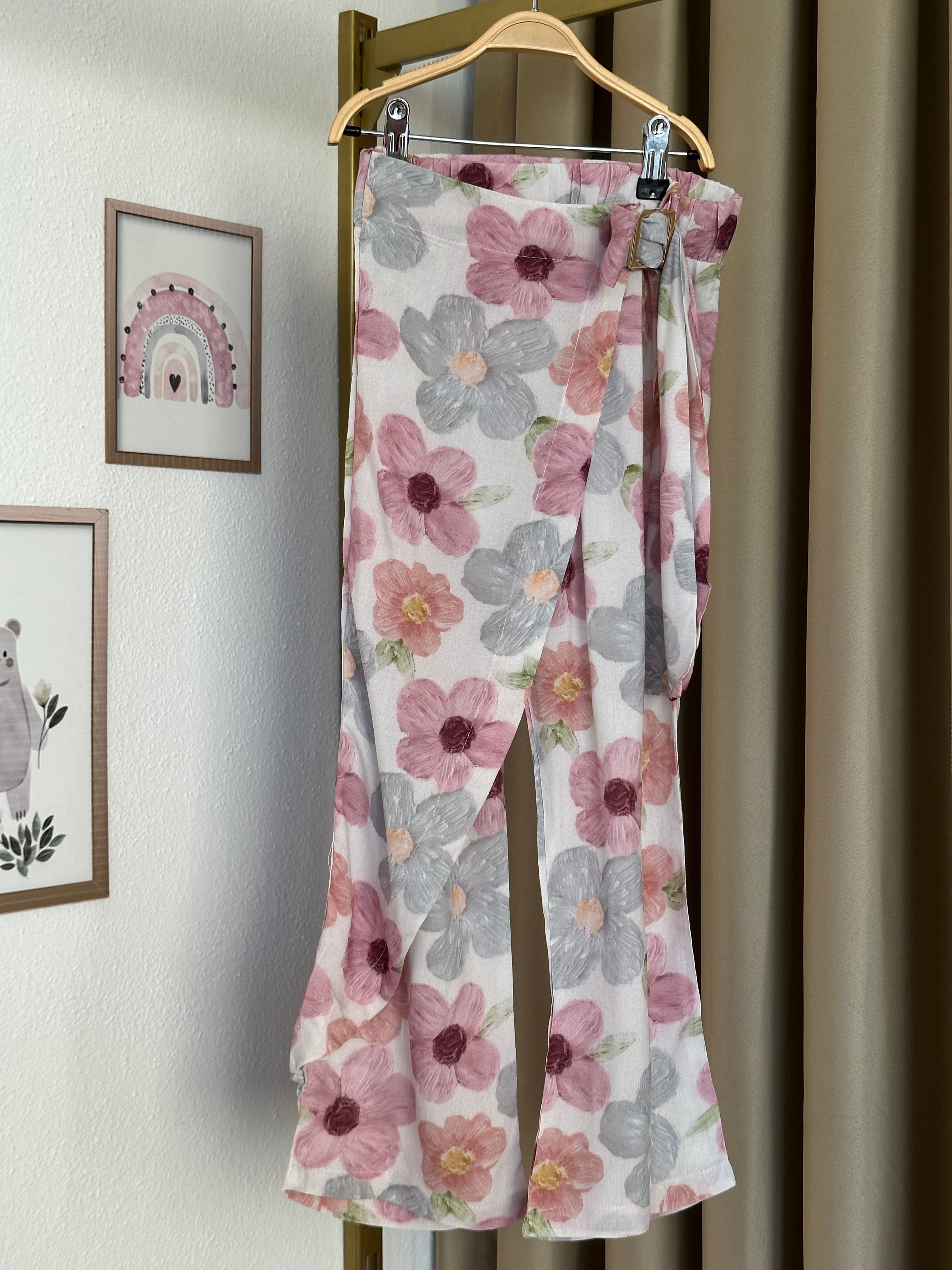 Kız Çocuk Pembe Çiçek Desenli Pantolon Tişört Takım