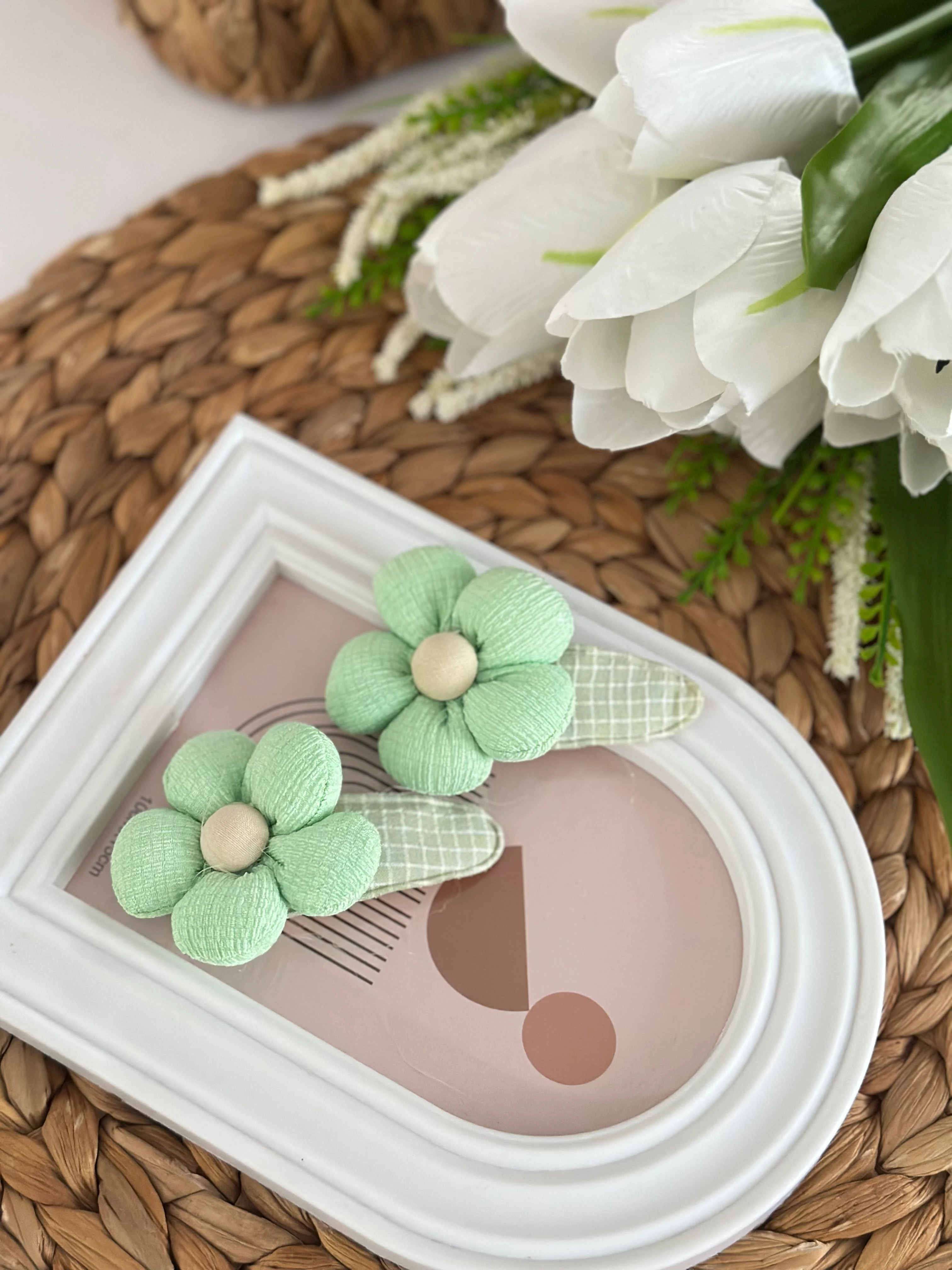 Yeşil Pofuduk Papatya 2'li Toka