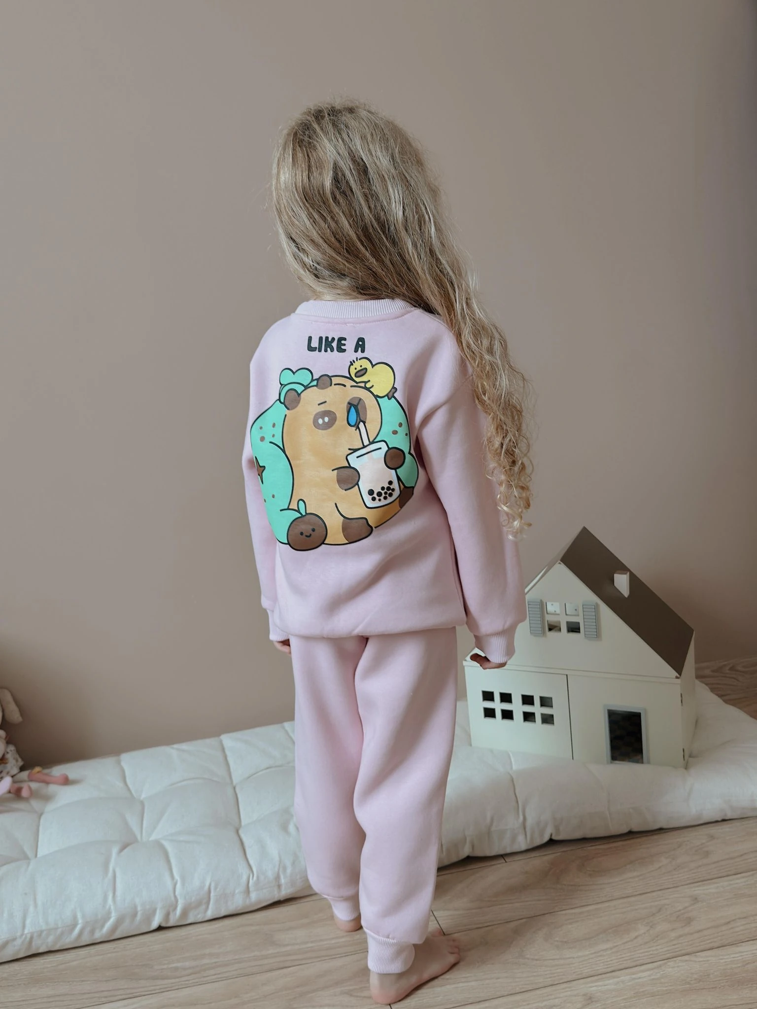 Kız Çocuk Pembe Capybaras Desenli Takım