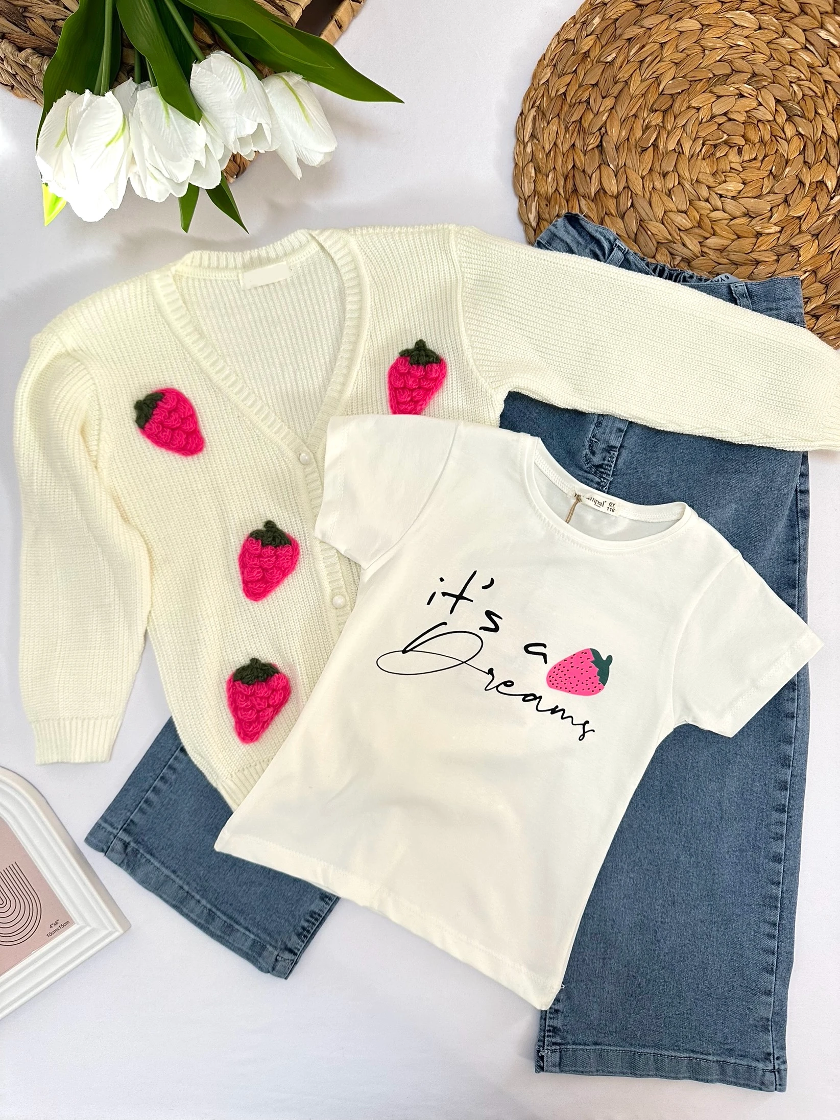 Kız Çocuk Pembe Çilek Hırkalı 3'lü Takım