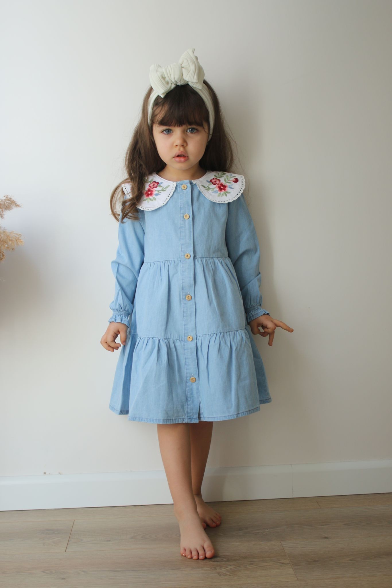 Kız Çocuk Nakış Yakalı Kot Elbise
