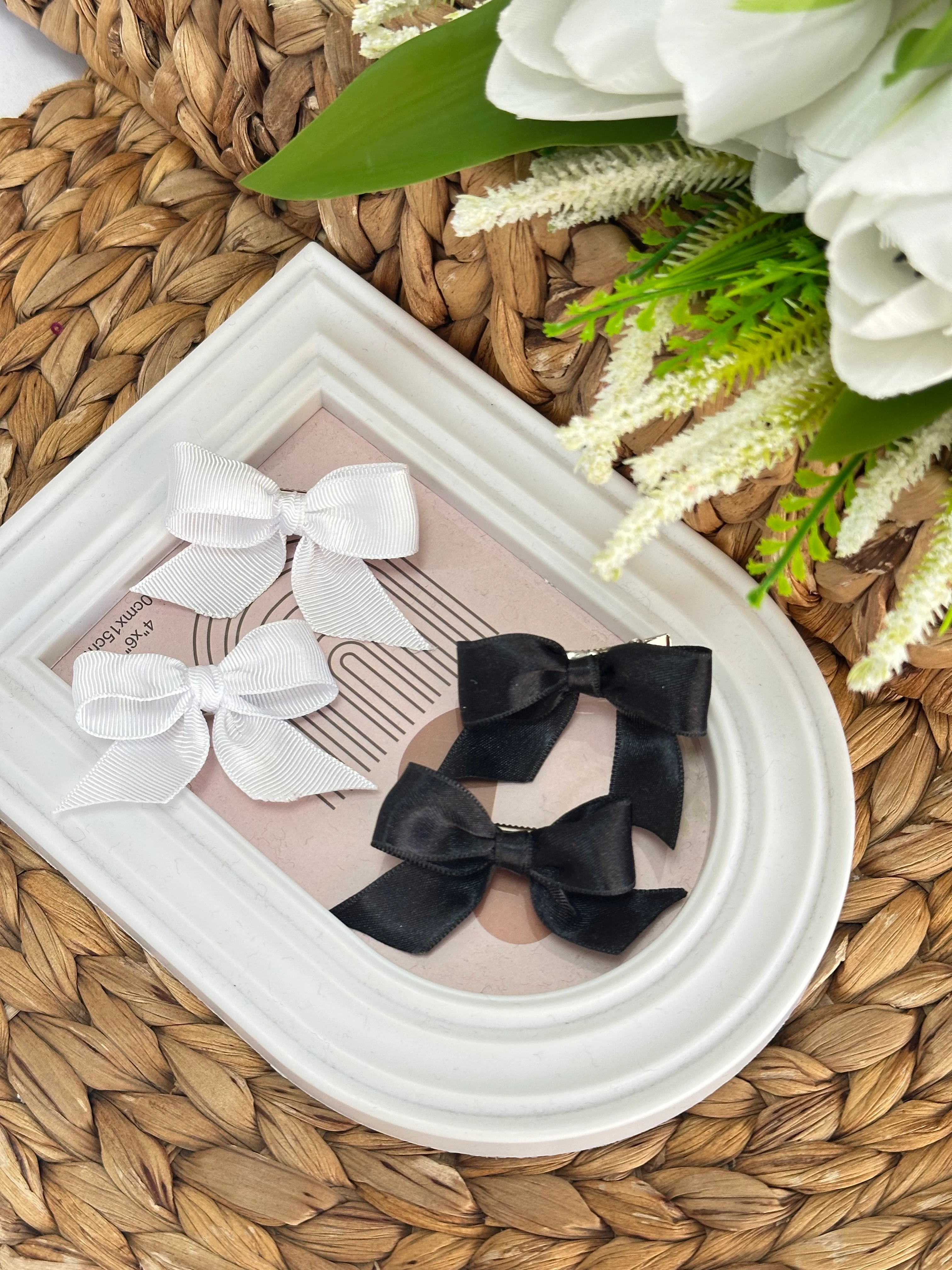 Kız Çocuk Siyah Beyaz Saten Fiyonk Toka