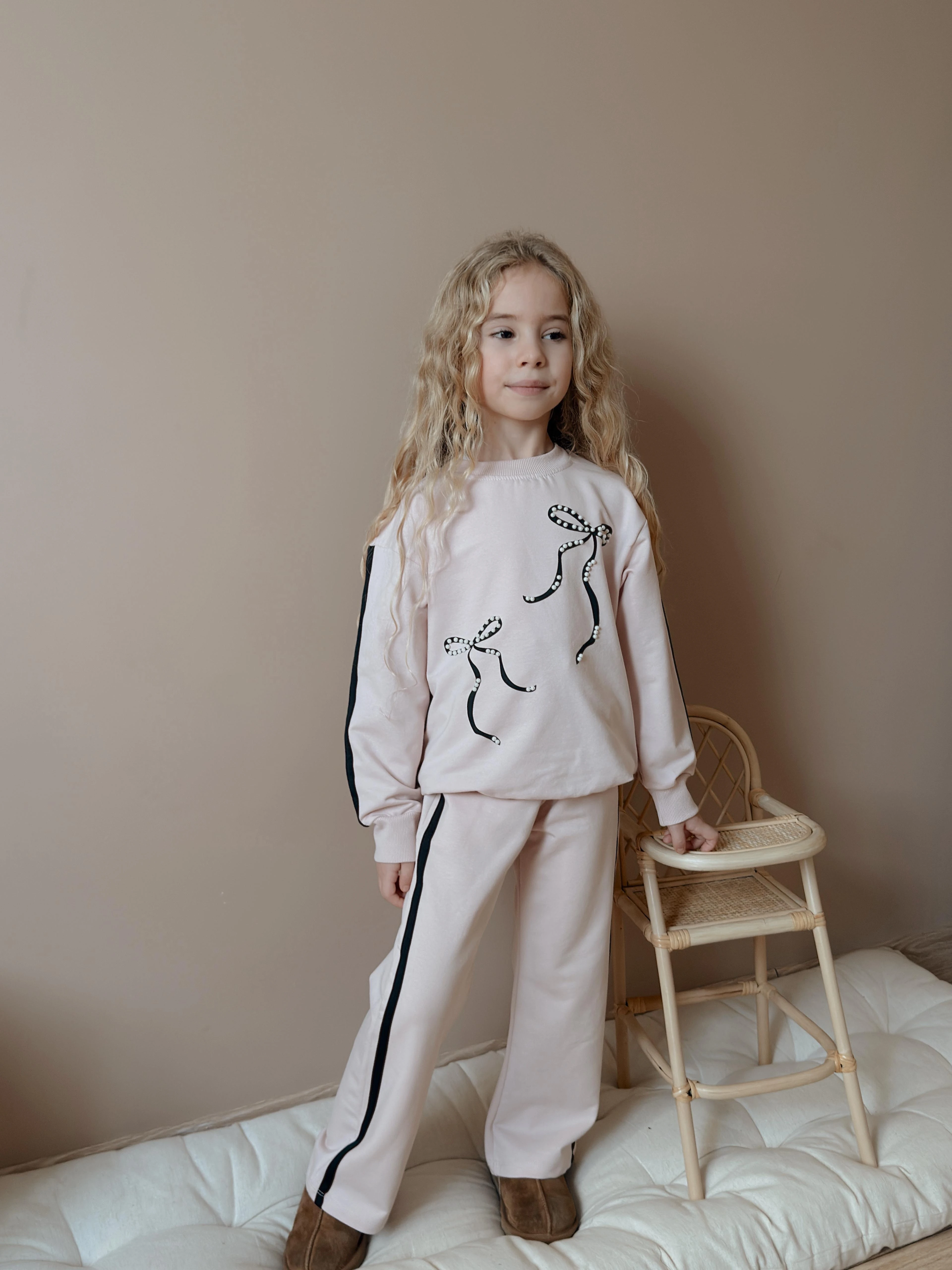 Kız Çocuk Siyah  İnci Fiyonk Takım