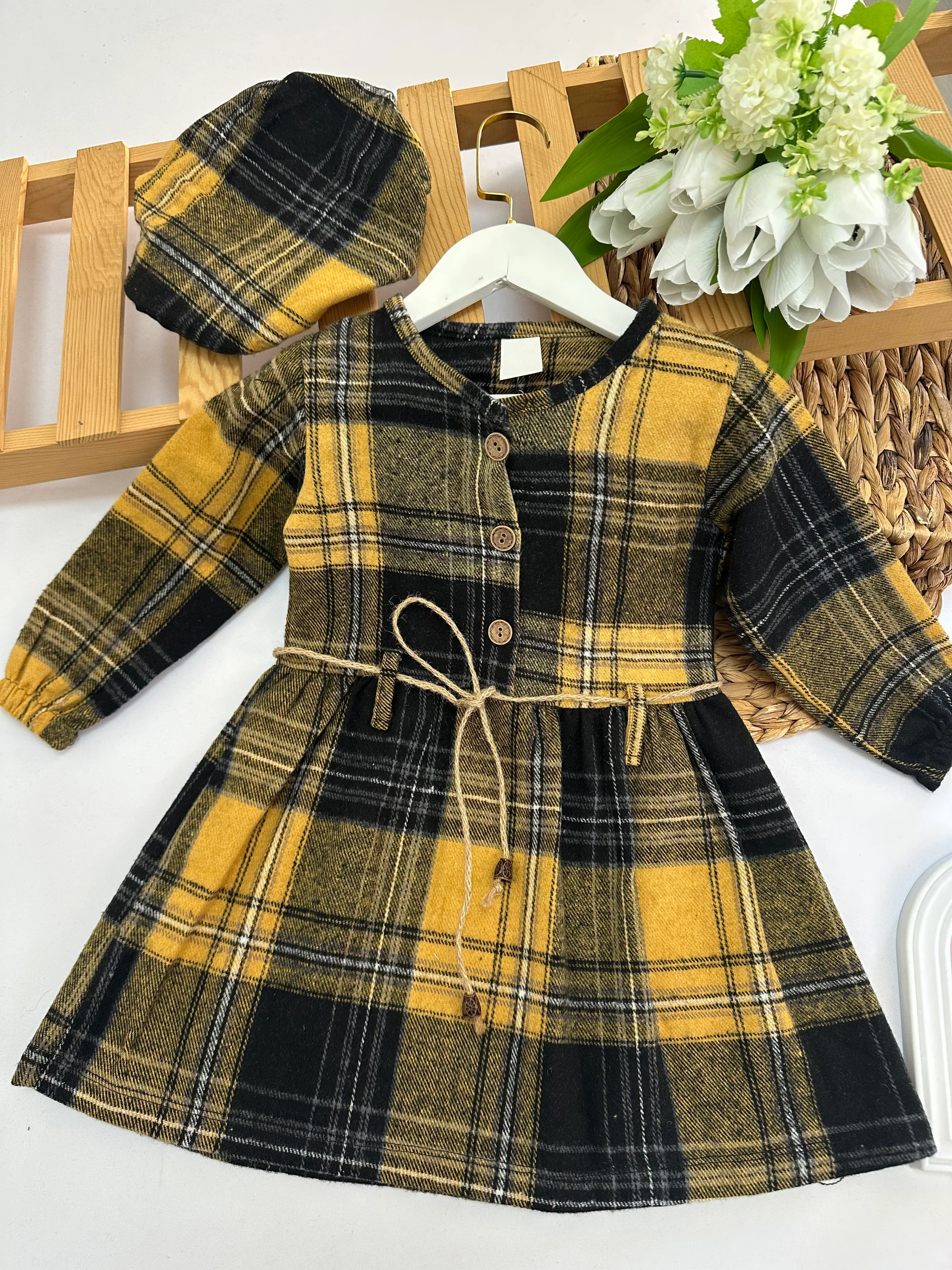 Kız Çoçuk Hardal Ekose Desenli Şapkalı Elbise