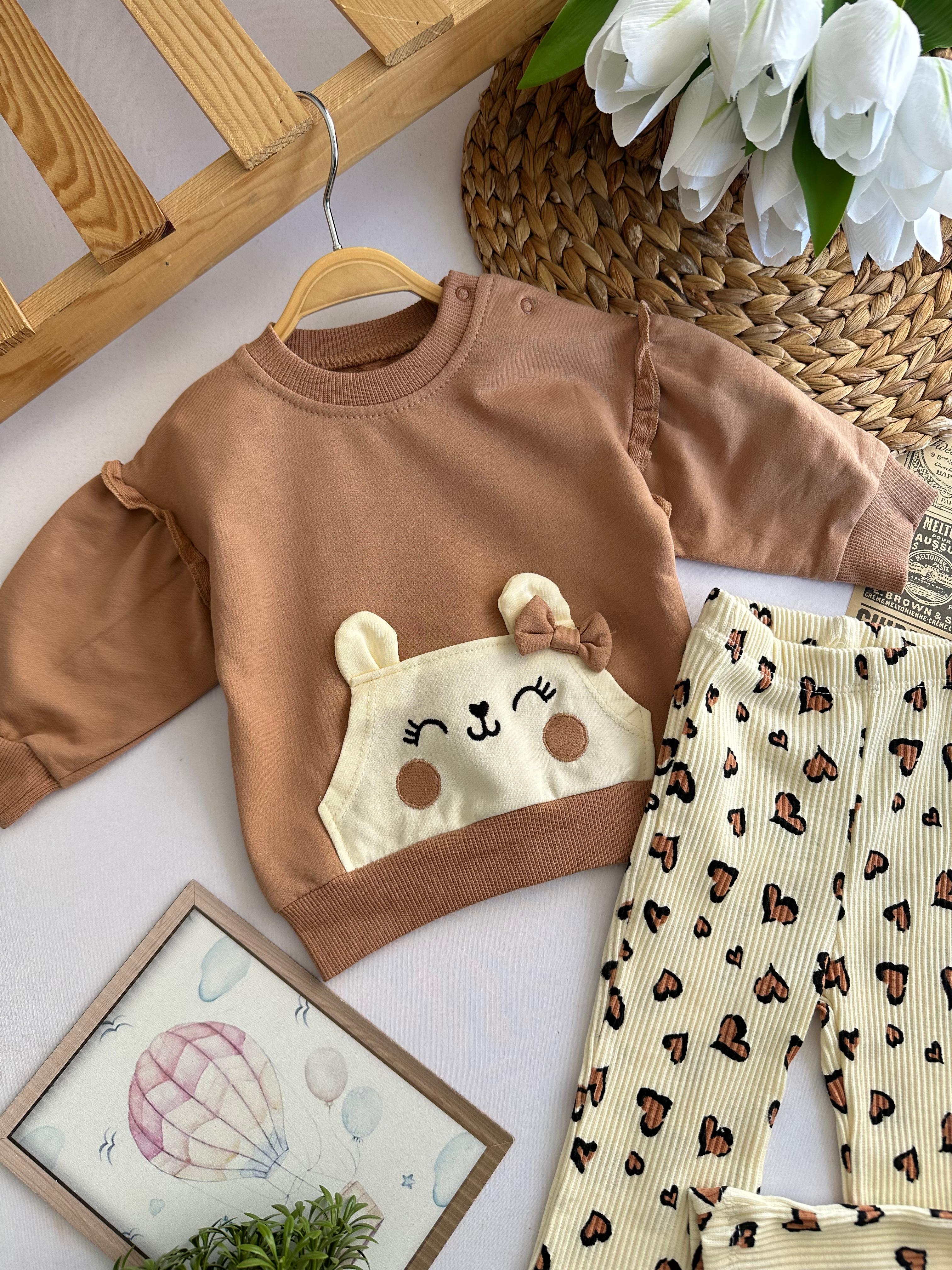 Kız Bebek Kahve Kedili Kalp Desenli Taytlı Takım