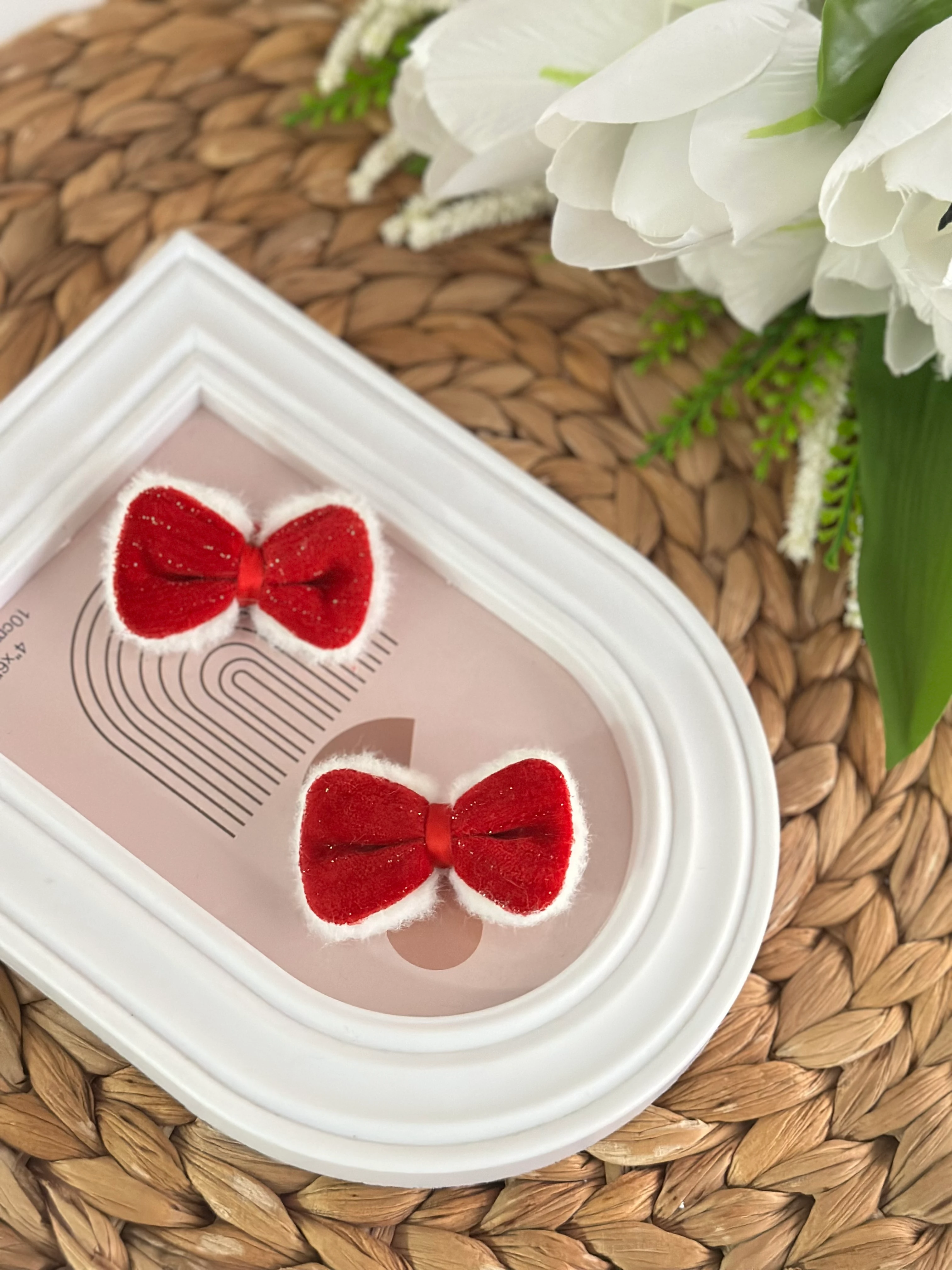 Kırmızı Süet Fiyonk  2'li Pens Toka 