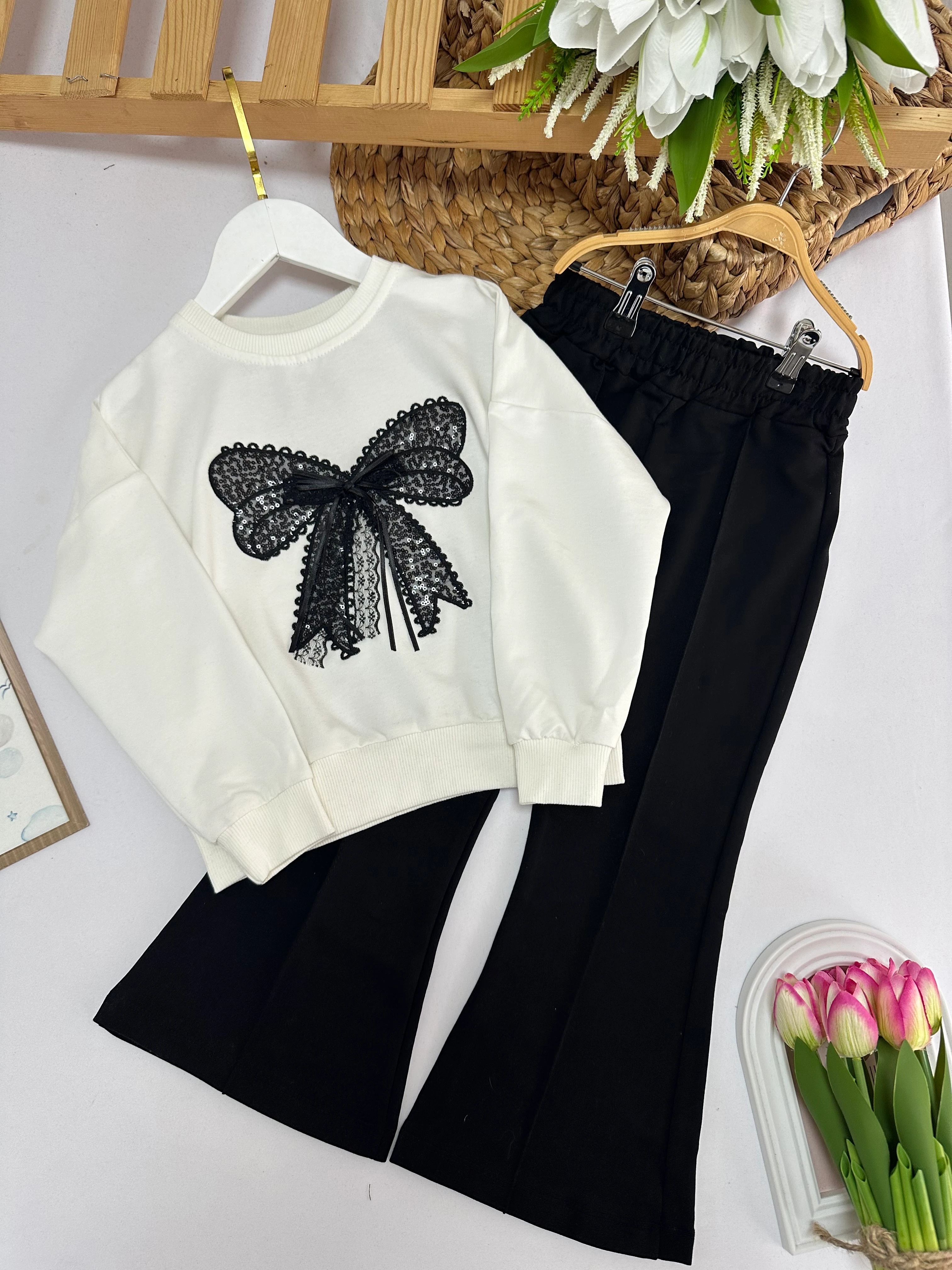 Kız Çocuk Siyah Beyaz Dantel Fiyonk Desenli Takım