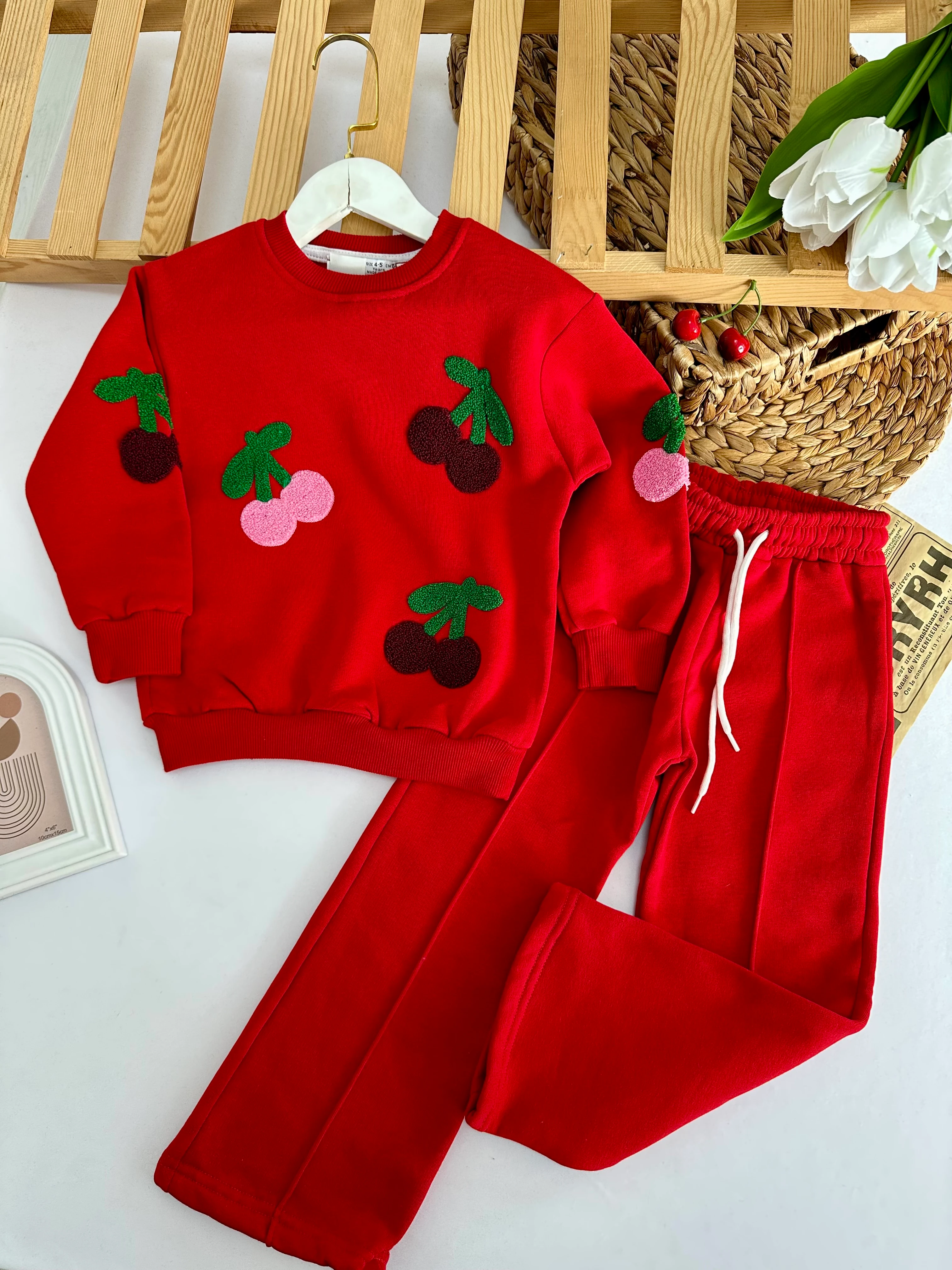 Kız Çocuk Kırmızı Kiraz Nakışlı Takım