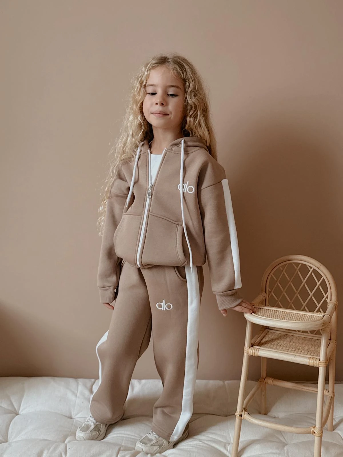 Kız Çocuk Açık Kahve Fermuarlı Alt-Üst Takım