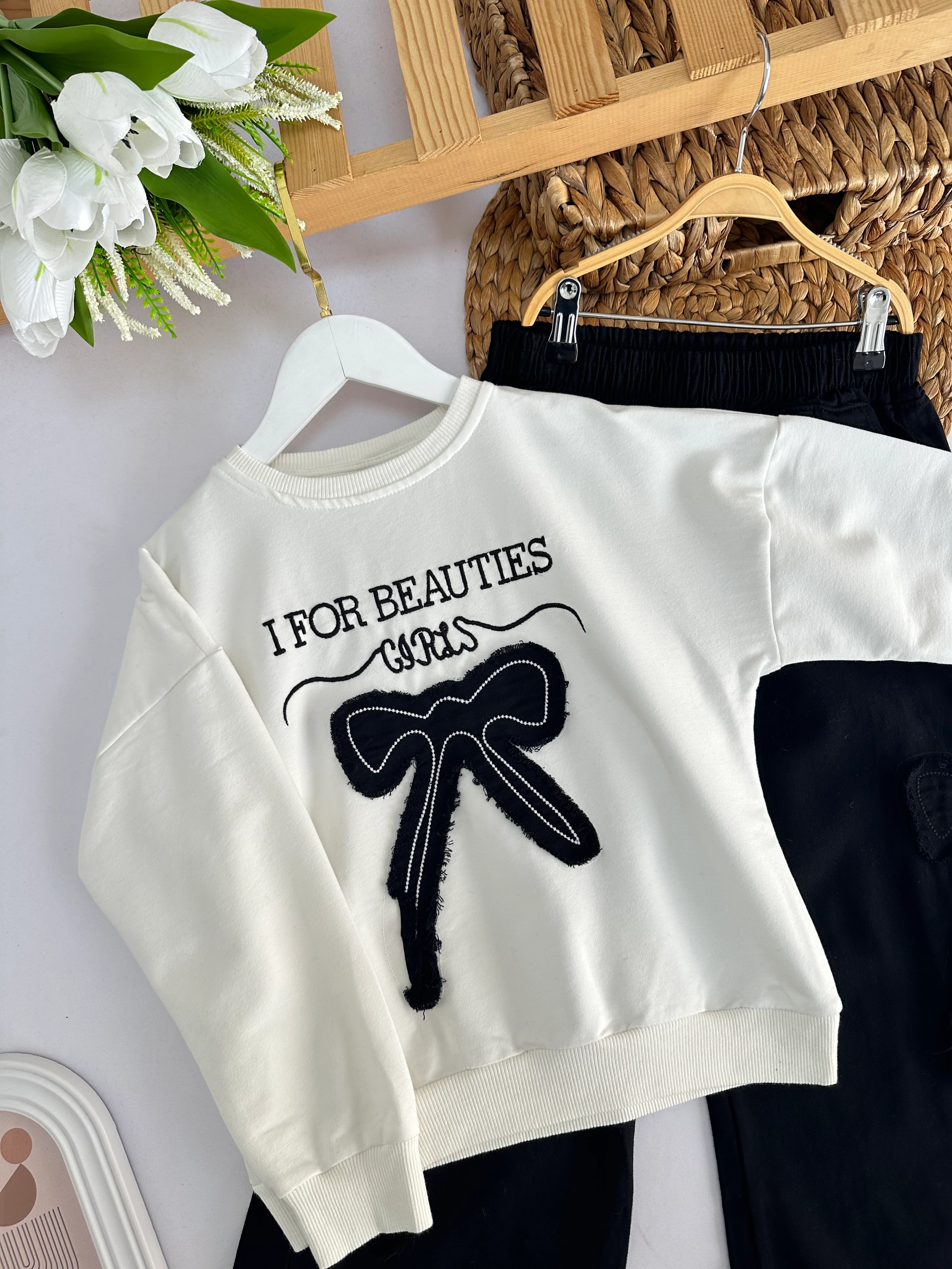 Kız Çocuk Siyah Kurdele Pantolonlu Takım