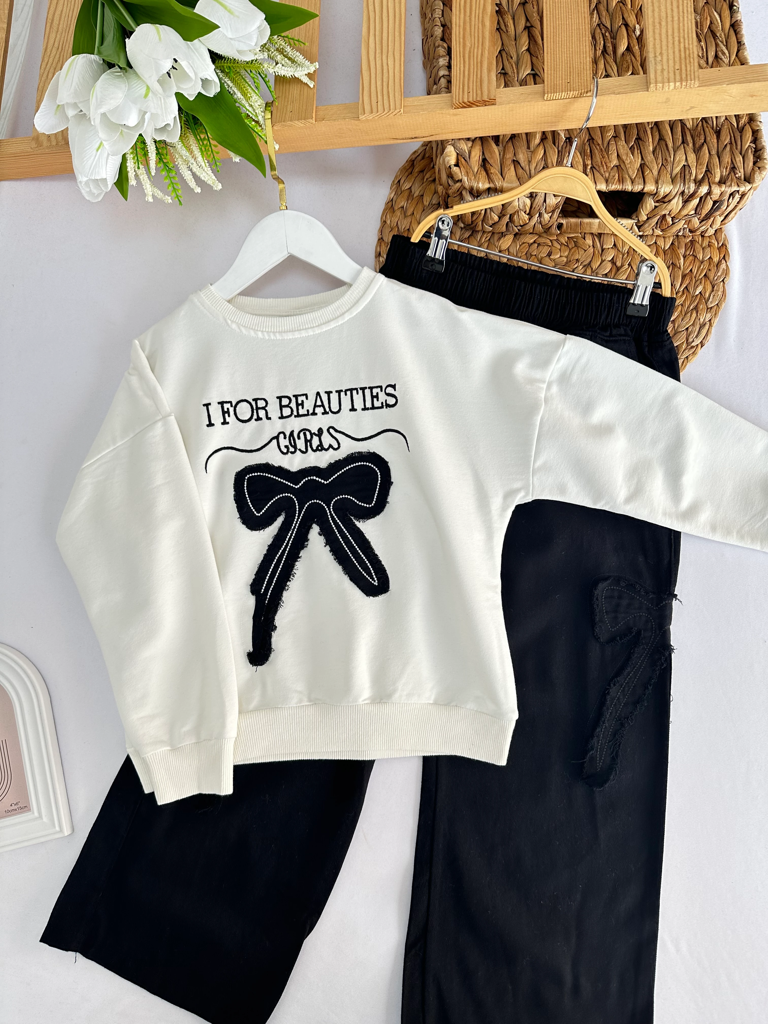 Kız Çocuk Siyah Kurdele Pantolonlu Takım