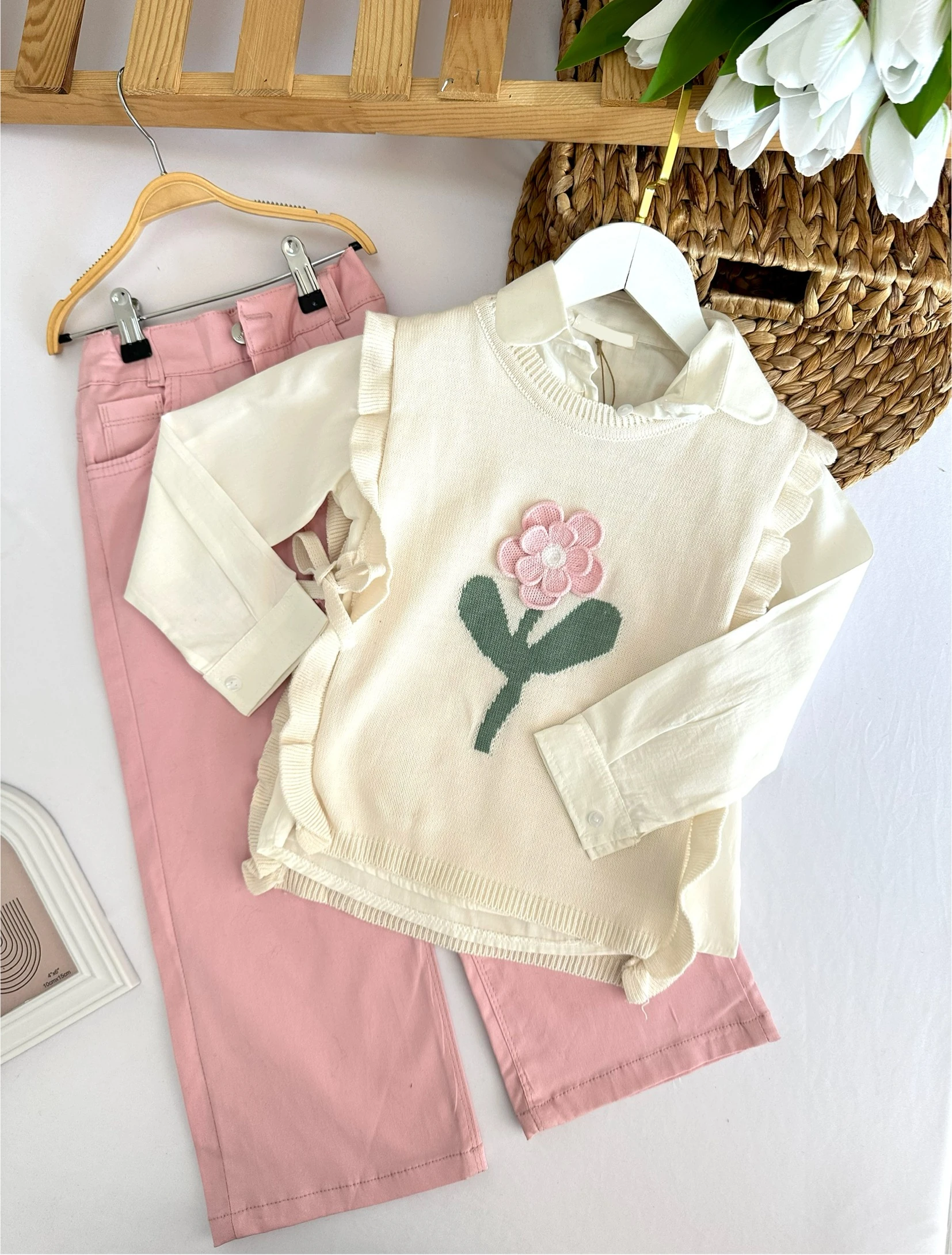 Kız Çocuk Pembe Çiçek Desenli Yelekli  3'lü Takım