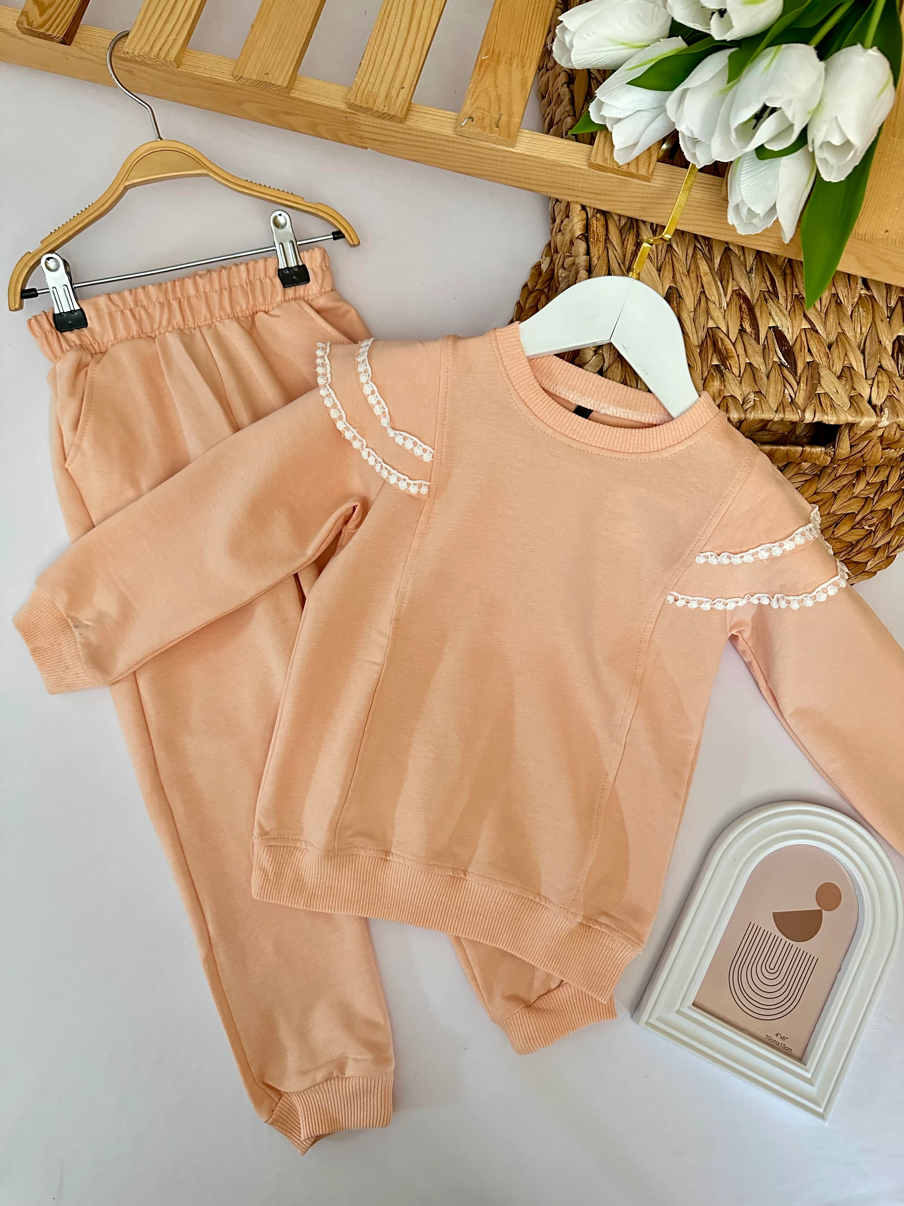 Kız Çocuk Somon Kolu Fırfırlı Alt-Üst Takım 