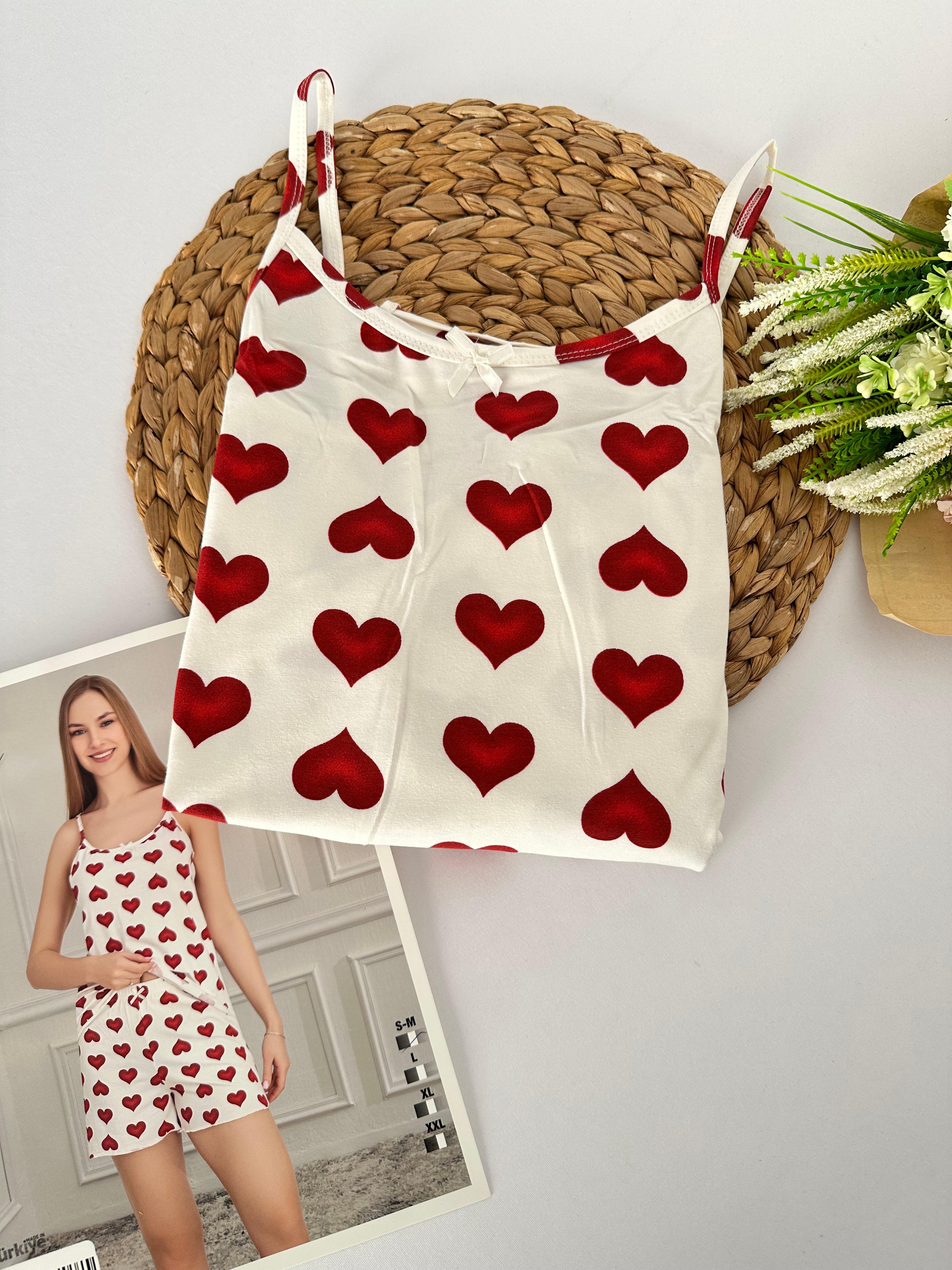 Beyaz Kalp Desenli Kadın Pijama Takımı