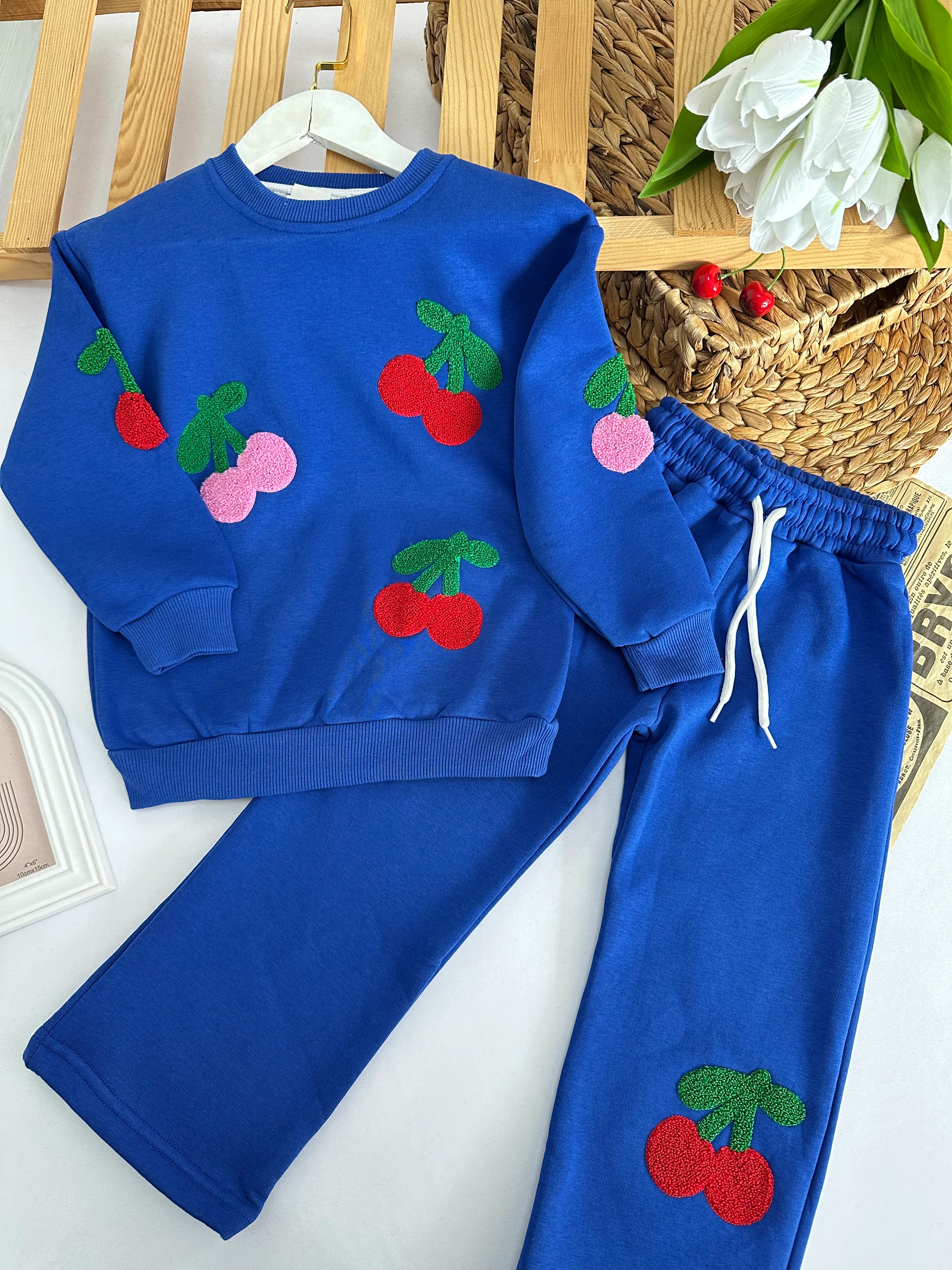 Kız Çocuk Saks Mavi Kiraz Nakışlı Takım