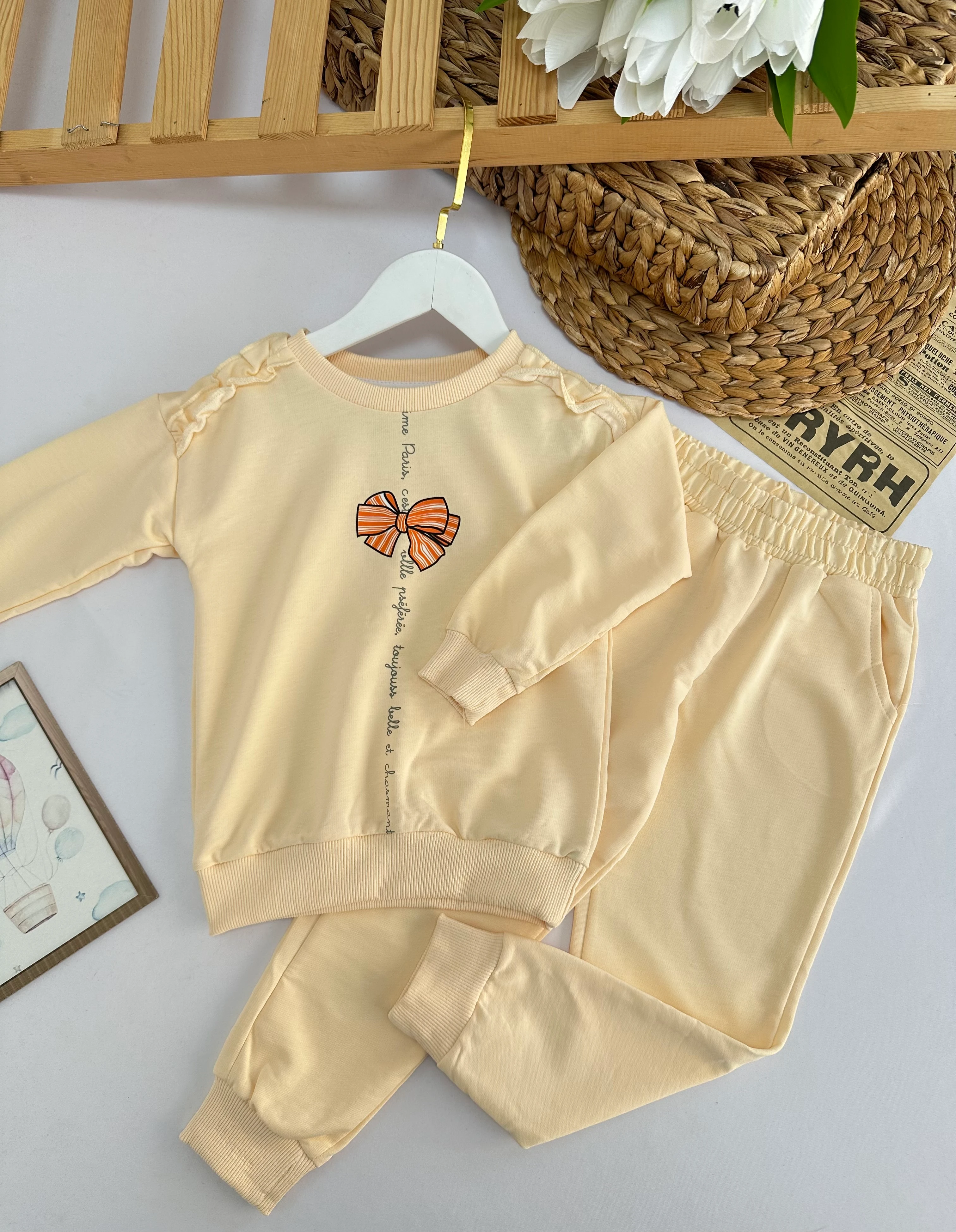 Kız Çocuk Ekru Kurdele Detaylı Takım