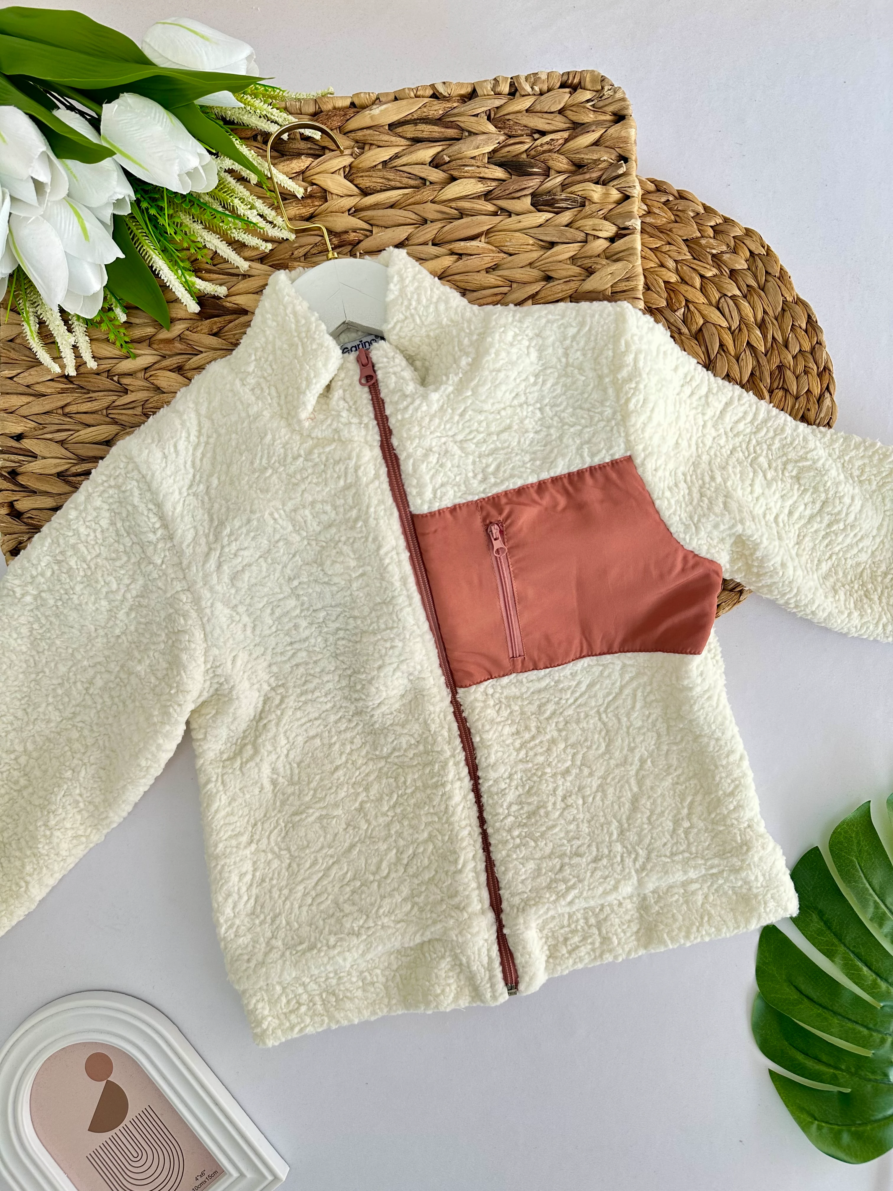 Kız Çocuk Beyaz Kahve Cepli Peluş Hırka