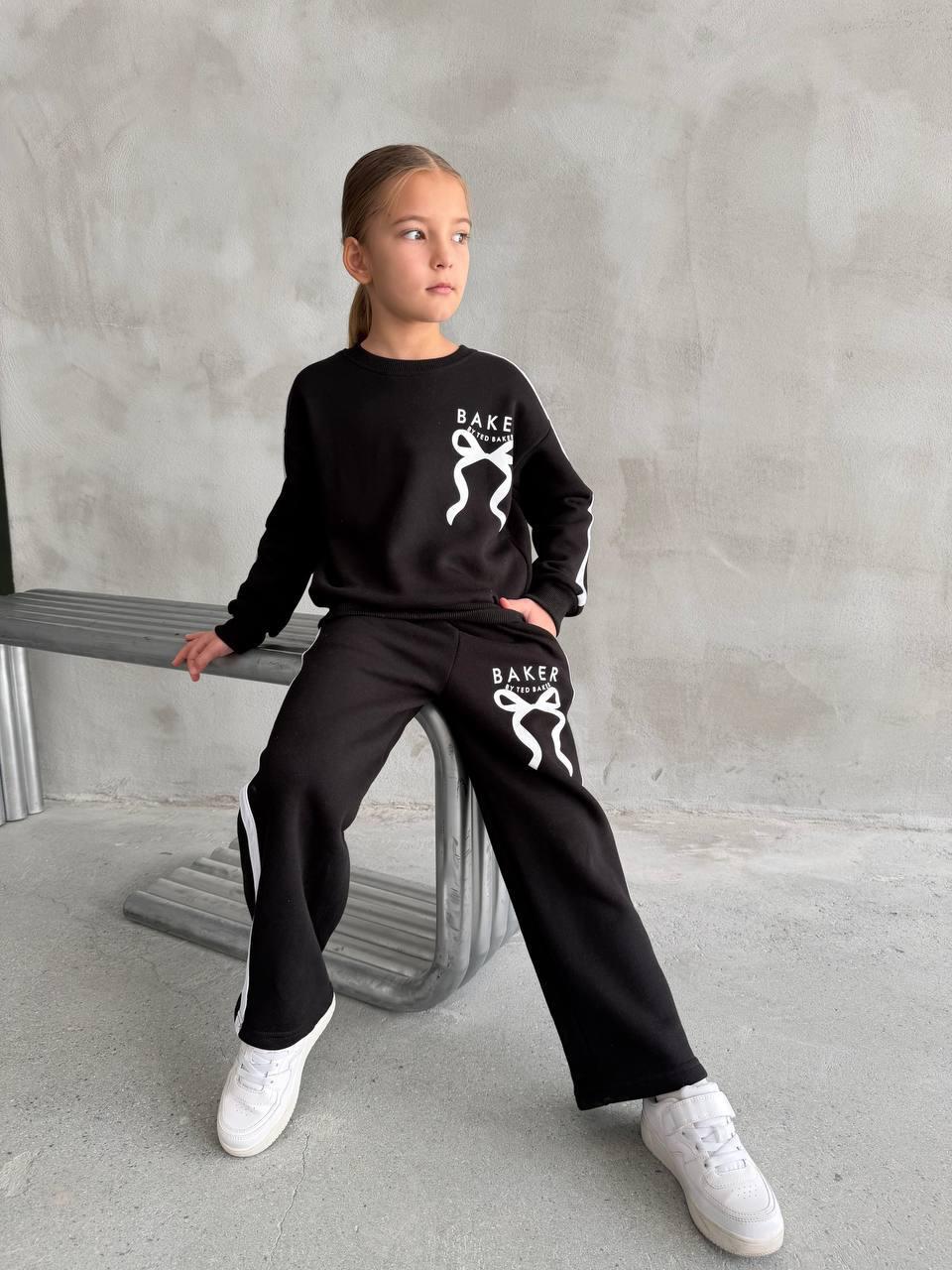 Kız Çocuk Siyah Beyaz Fiyonk Detaylı Takım