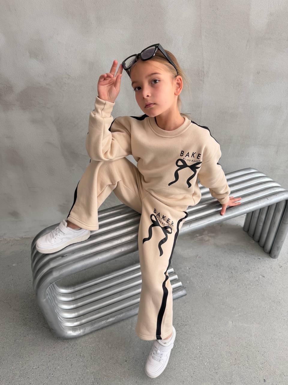 Kız Çocuk Bej Siyah Fiyonk Detaylı Takım