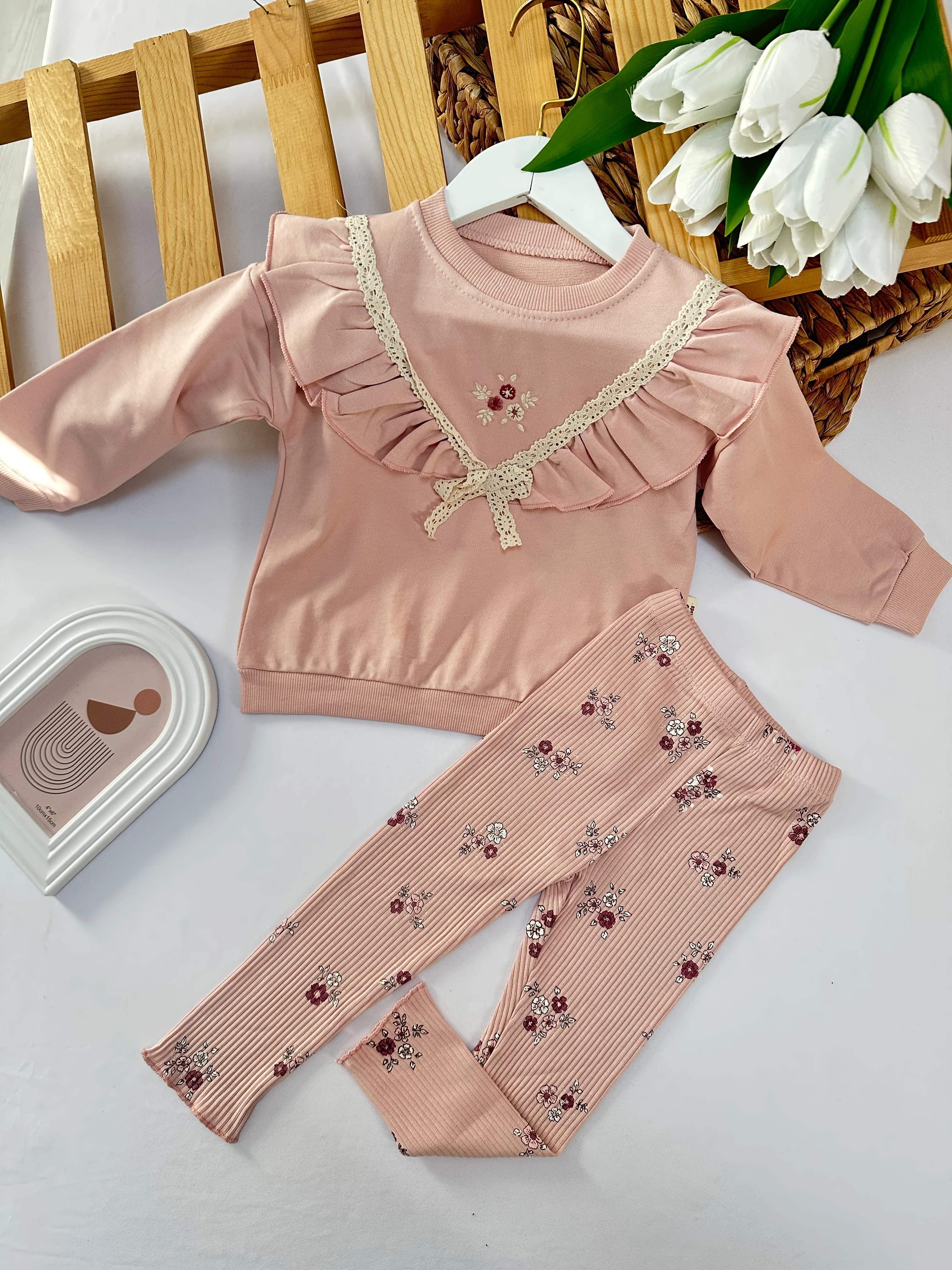 Kız Çocuk Pudra Çiçek Desenli Önü Fırfırlı Takım