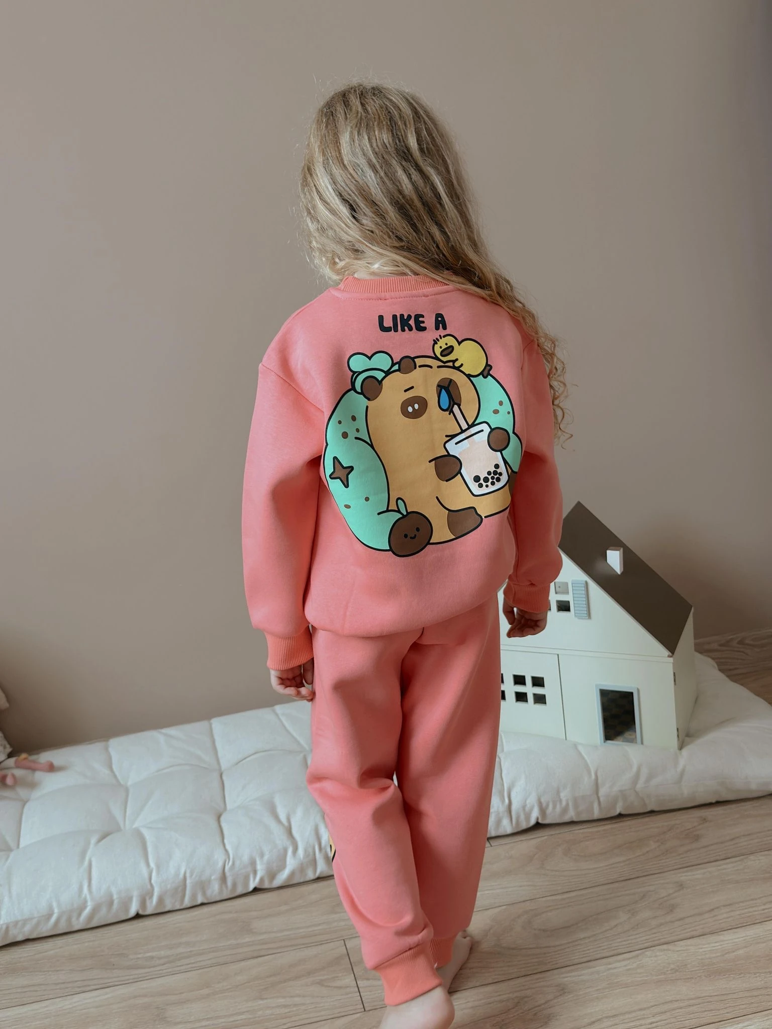 Kız Çocuk Somon Capybaras Desenli Takım
