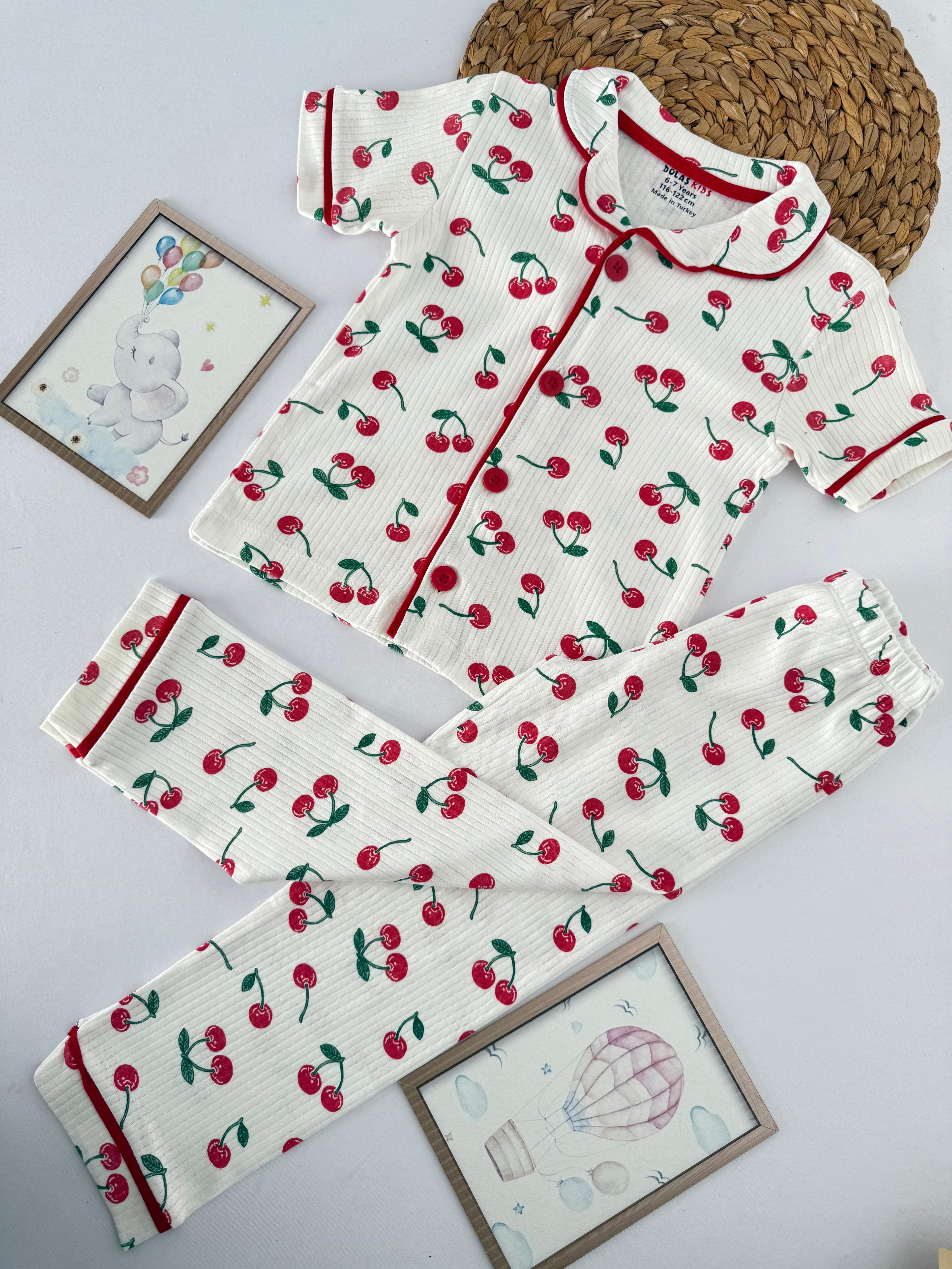 Kız Çocuk Pamuklu Kiraz Desenli Pijama Takımı
