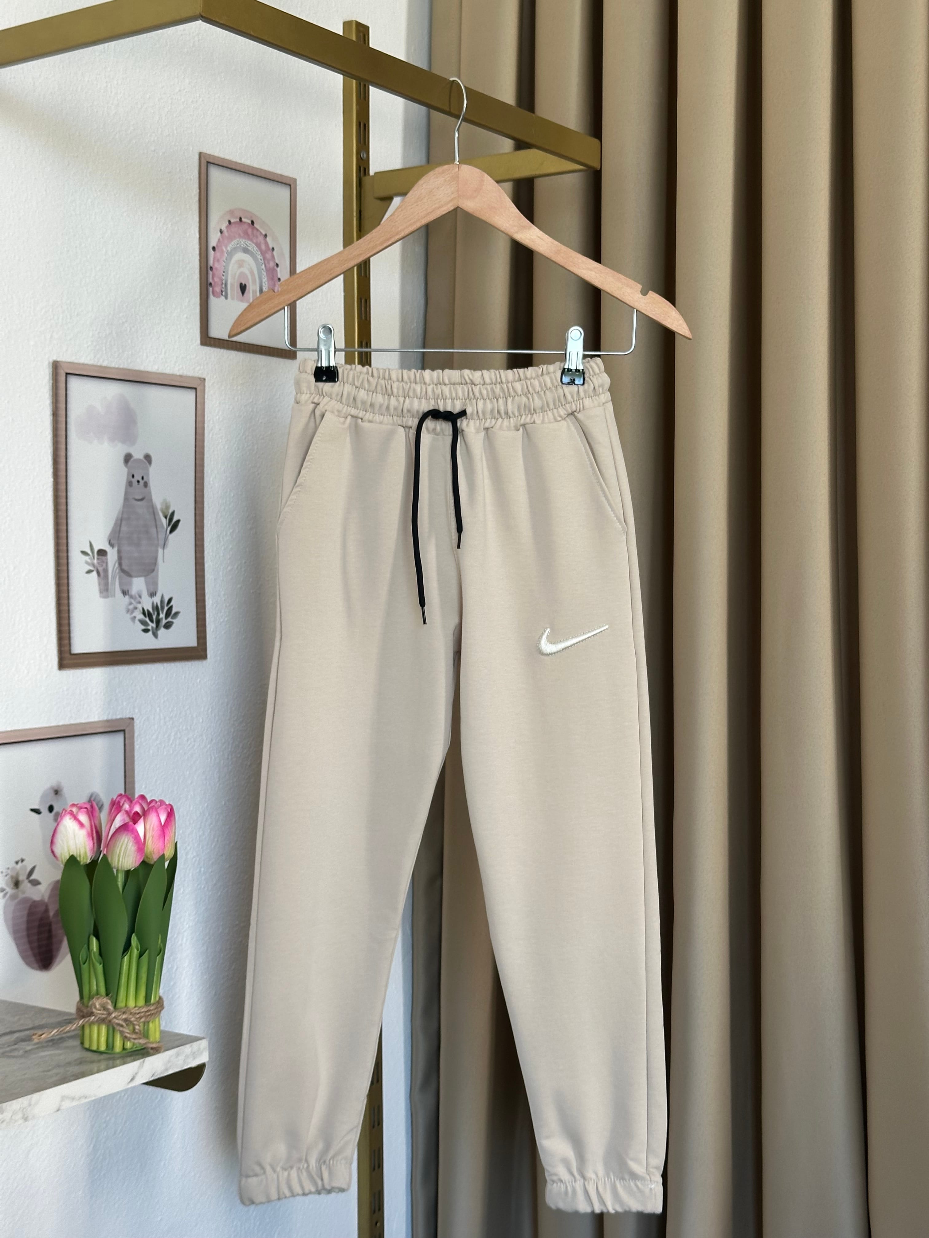 Kız Çocuk Bej Nike Eşofman Altı 