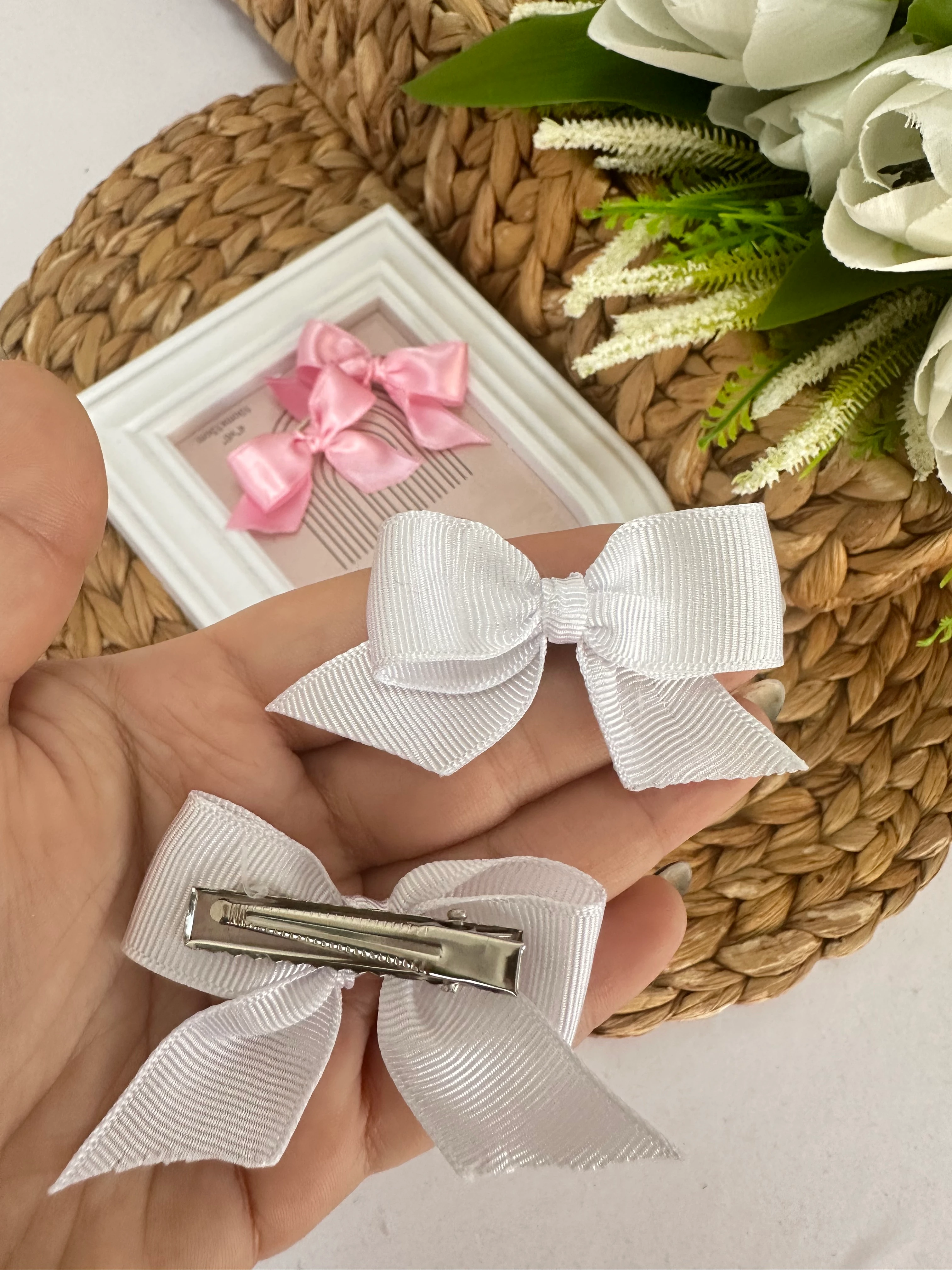 Kız Çocuk Pembe Beyaz Saten Fiyonk Toka