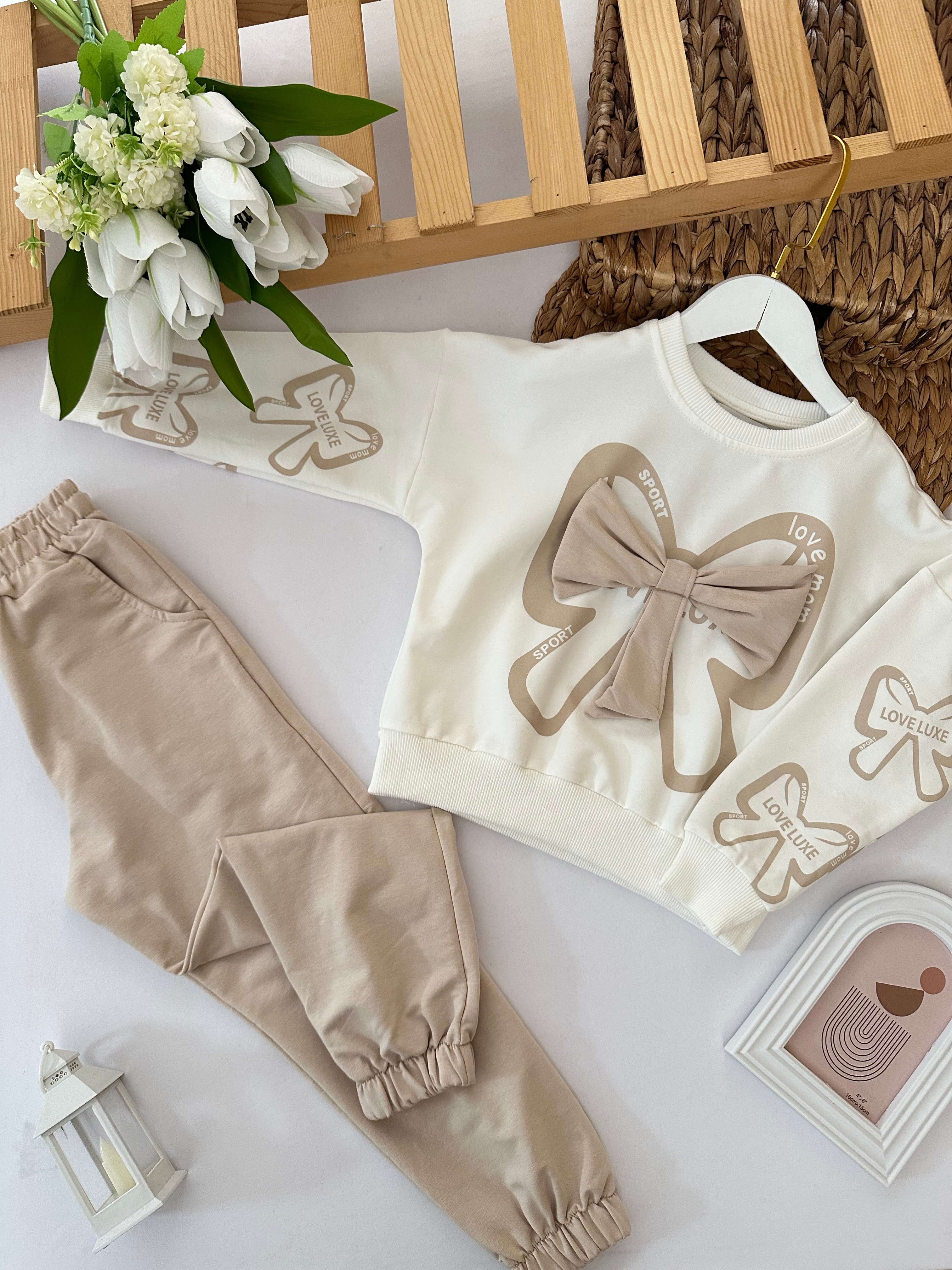 Kız Çocuk Vizon Fiyonklu Alt-Üst Takım