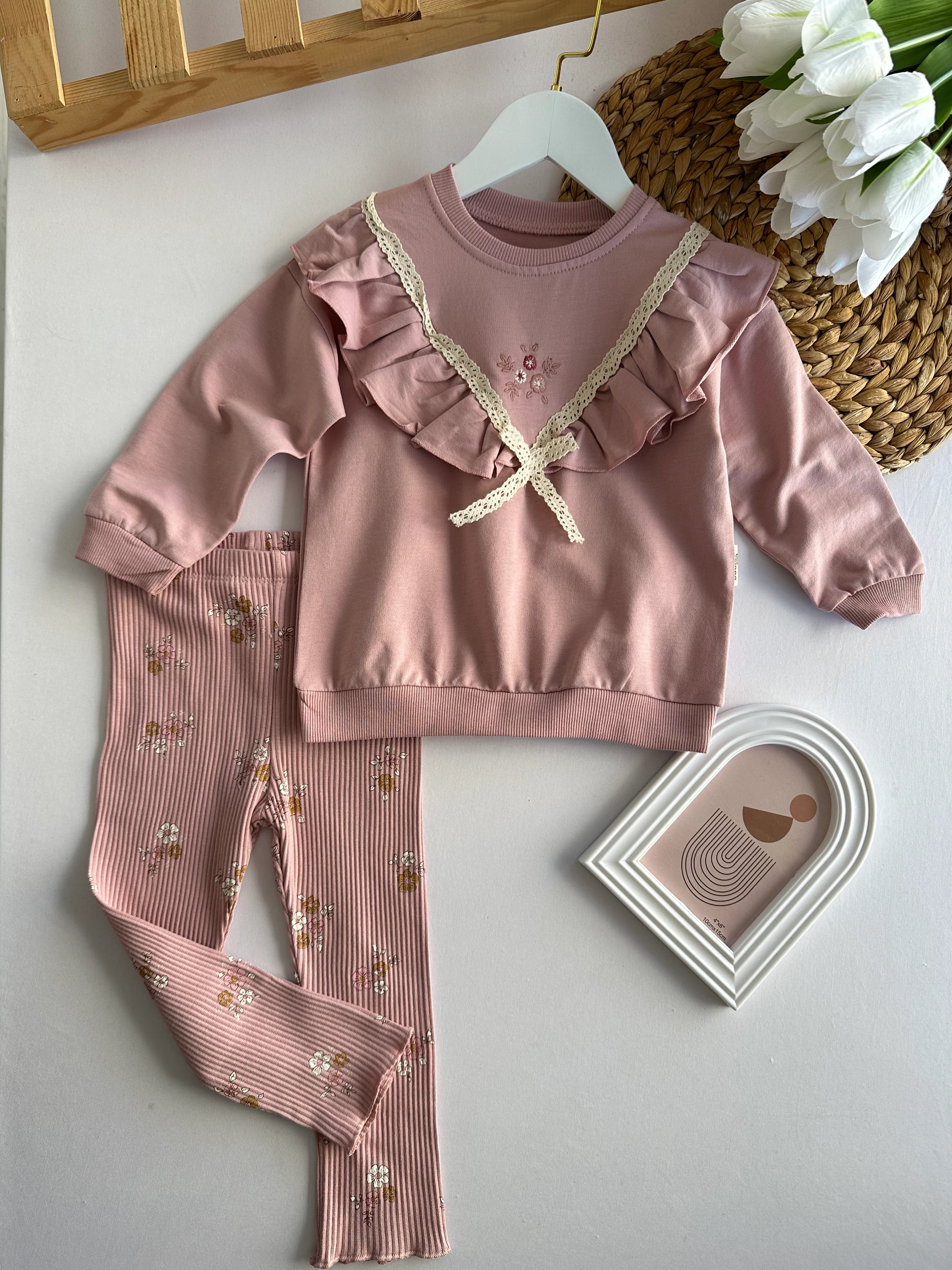 Kız Çocuk Pudra Çiçek Desenli Önü Fırfırlı Takım