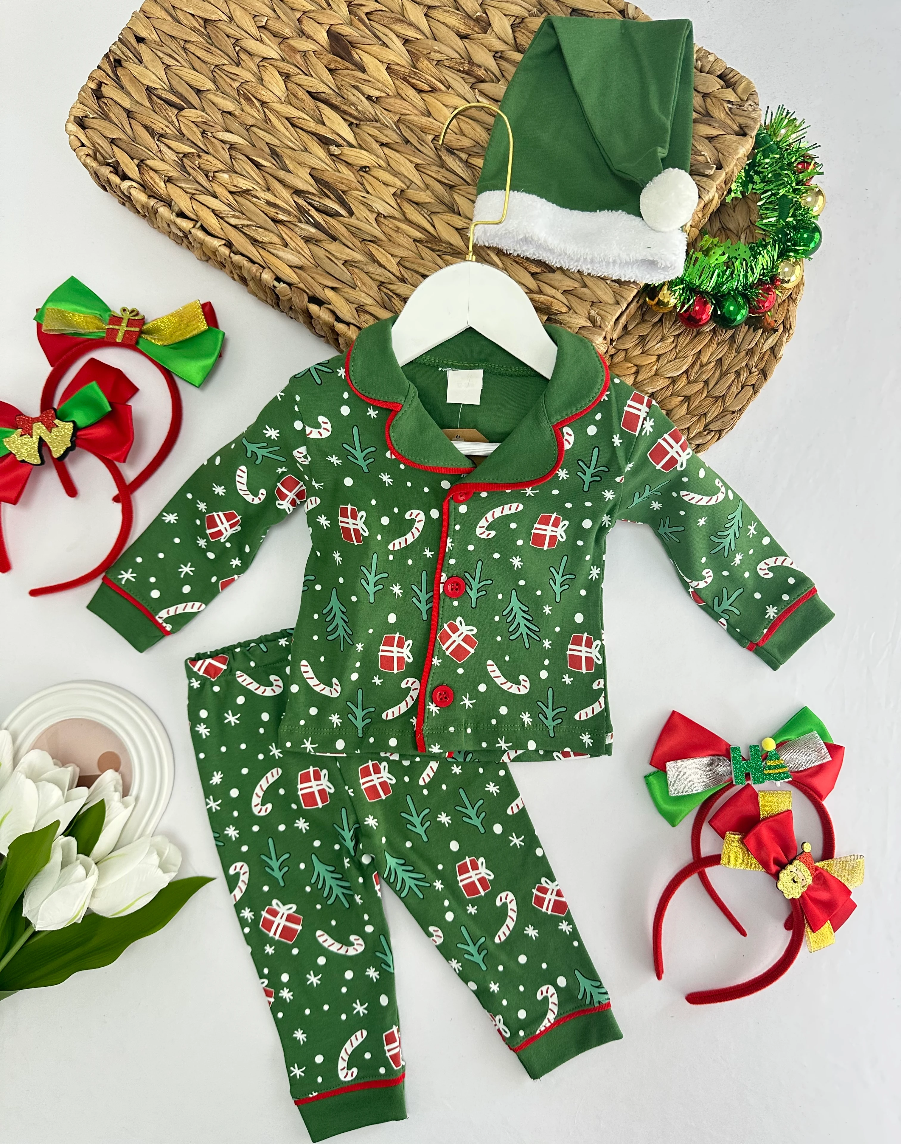 Bebek Yeşil Yılbaşı Desenli Pijama Takımı