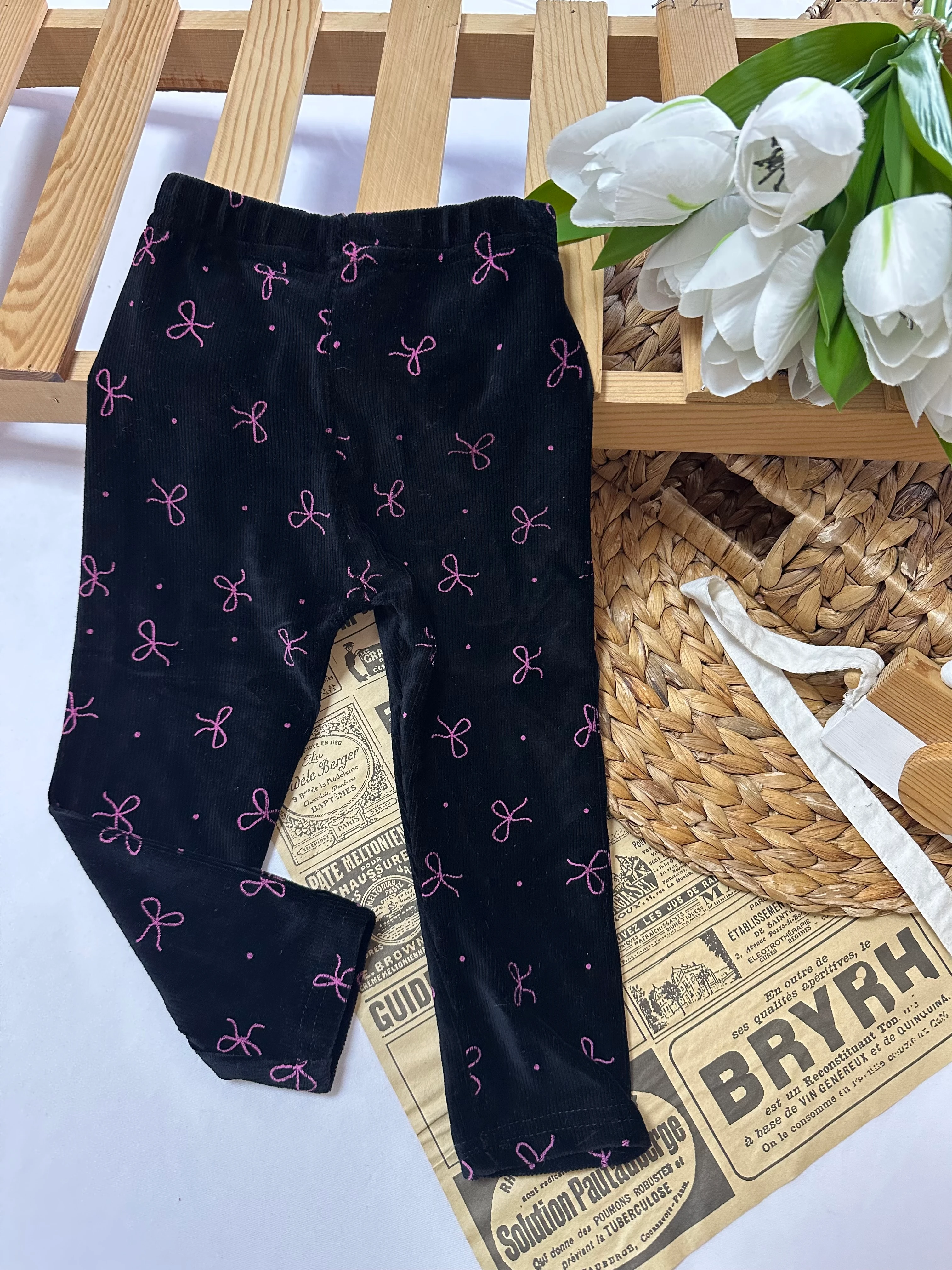 Kız Çocuk Siyah Fiyonk Desenli Kadife Tayt