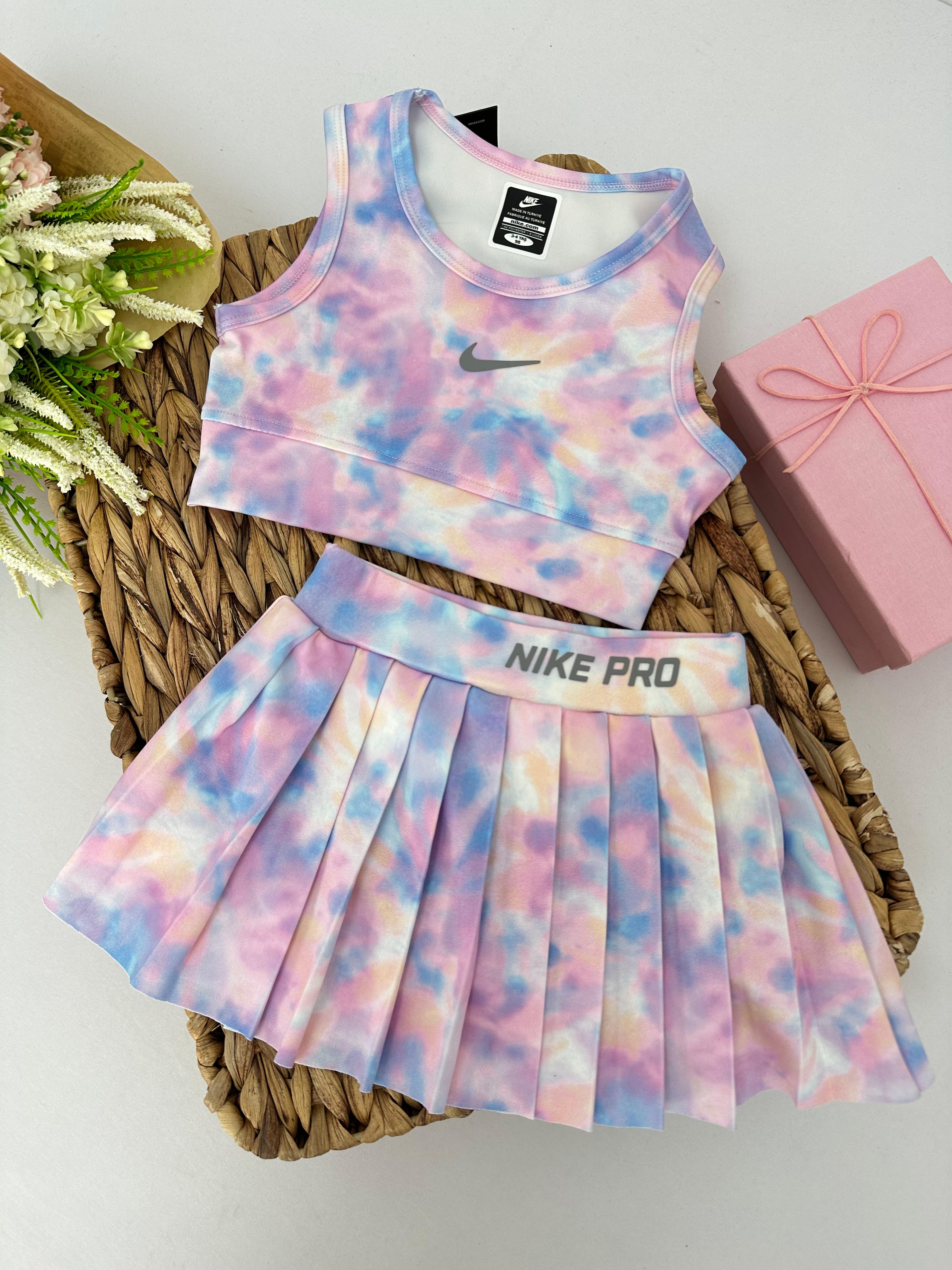 Pembe Batik Desen Nike Pro Crop Şort Etek Mayo