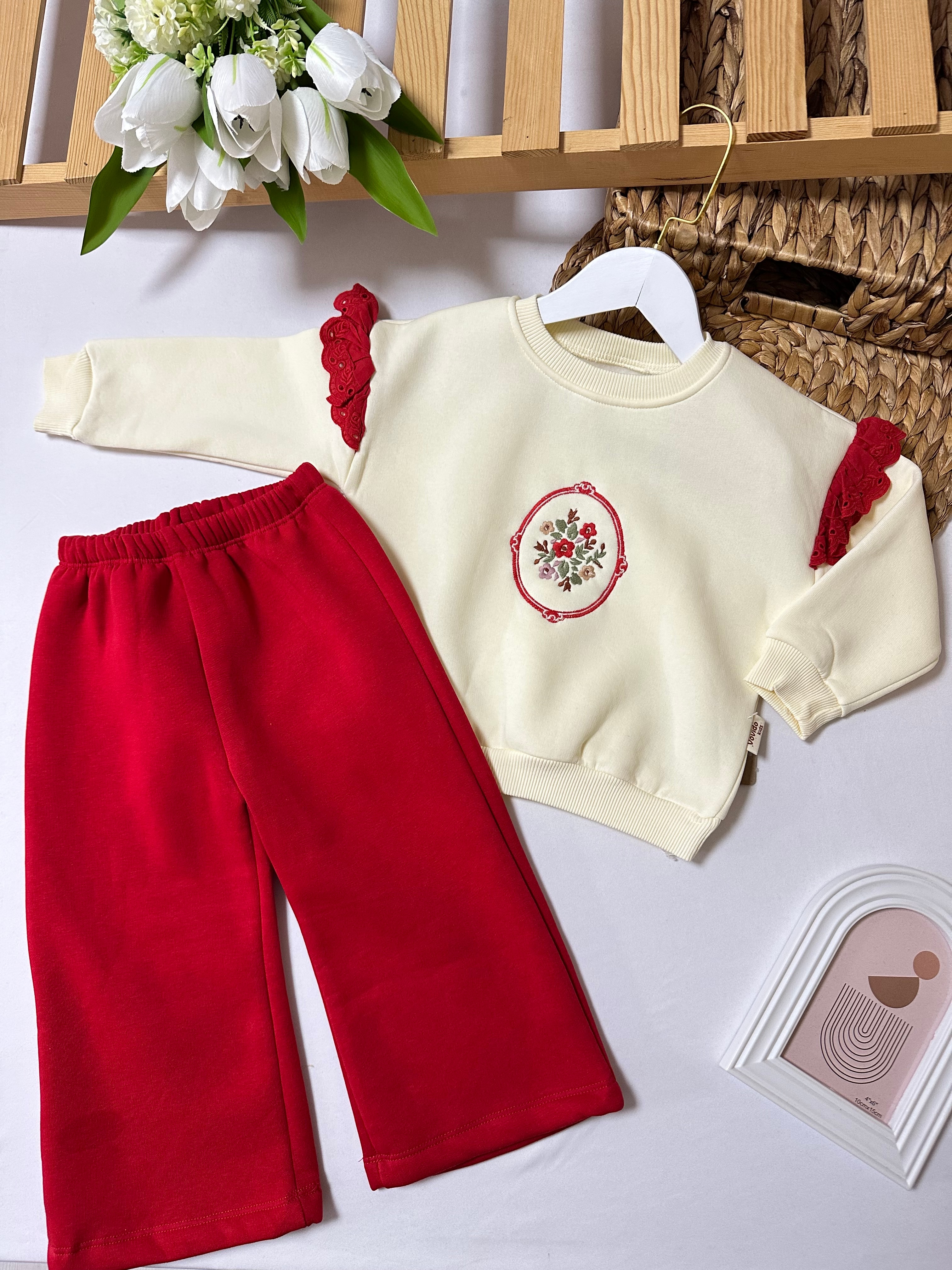 Kız Çocuk Kırmızı Kolu Dantel Detaylı Takım