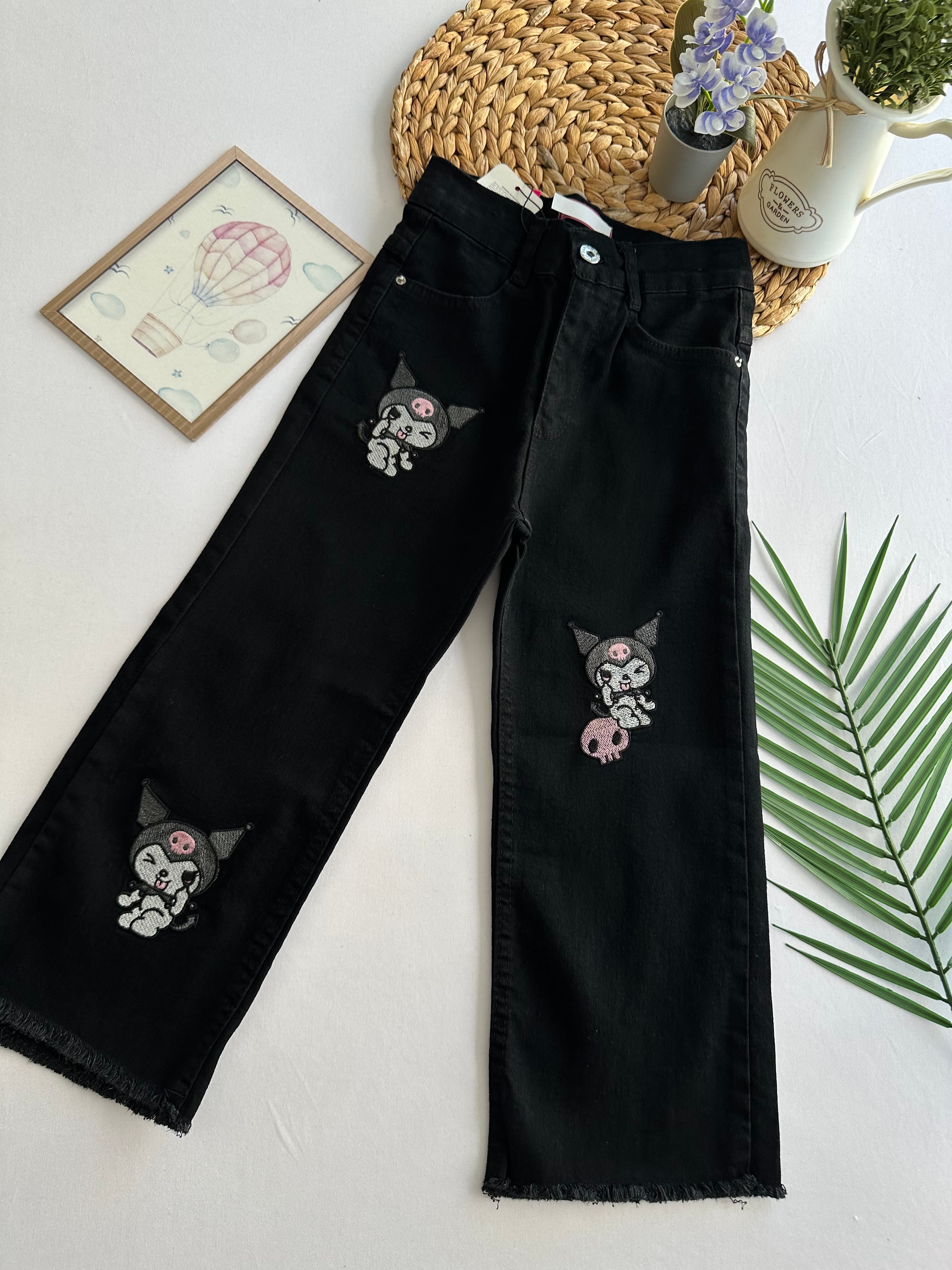 Kız Çocuk Siyah Kuromi Nakışlı Kot Pantolon