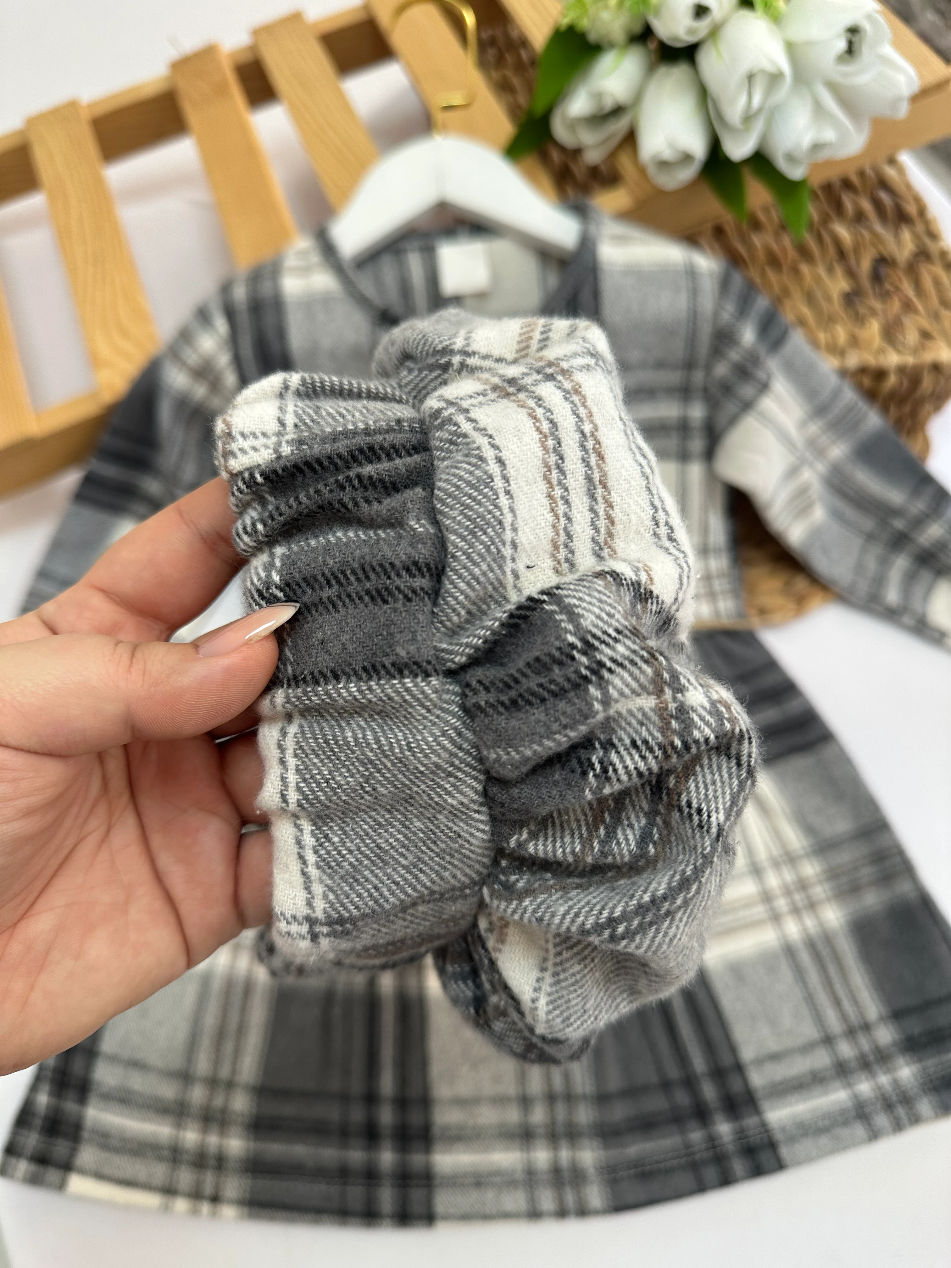 Kız Çoçuk Gri Ekose Desenli Şapkalı Elbise