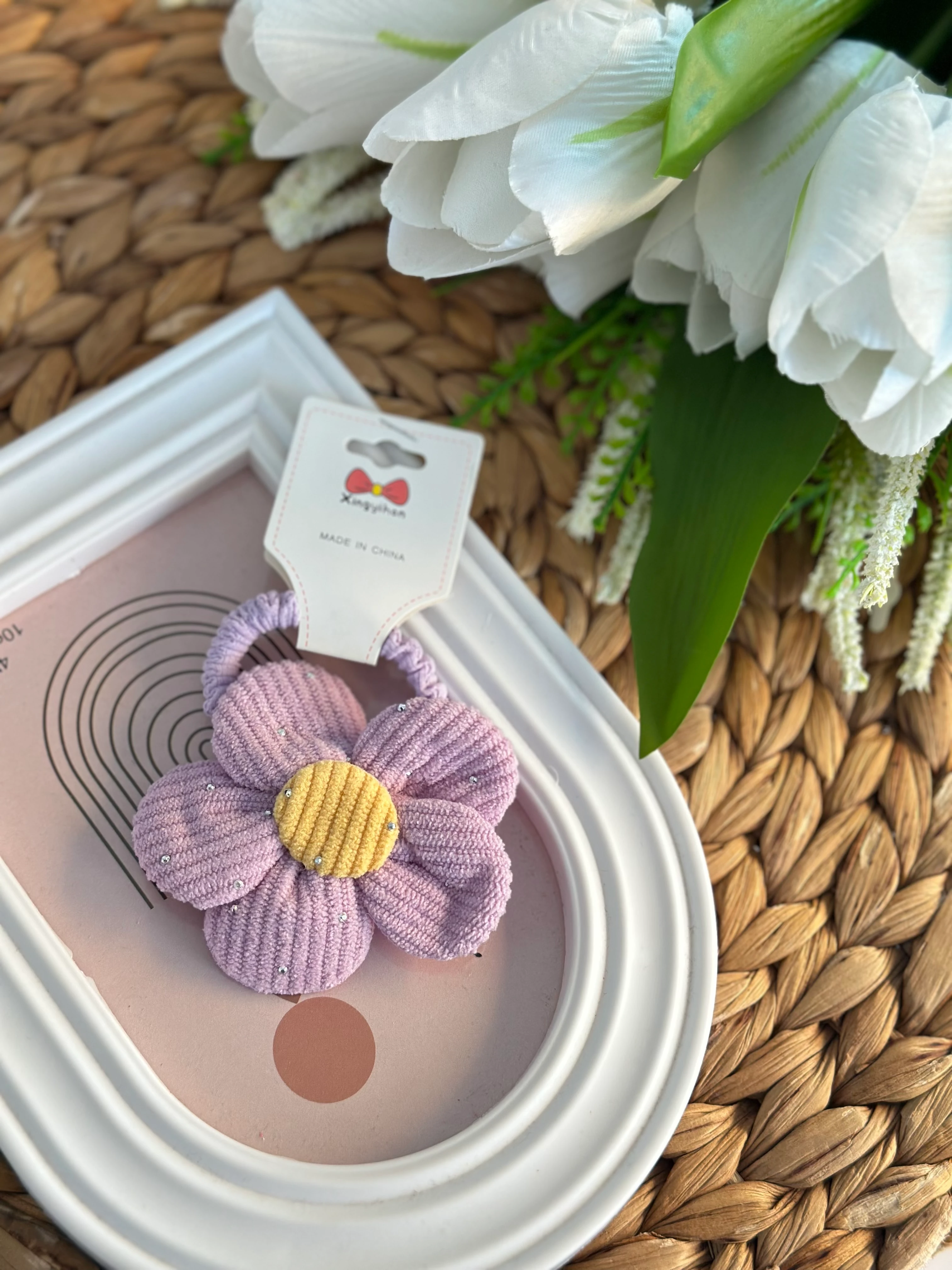 Lila Taşlı Papatya Lastik Toka