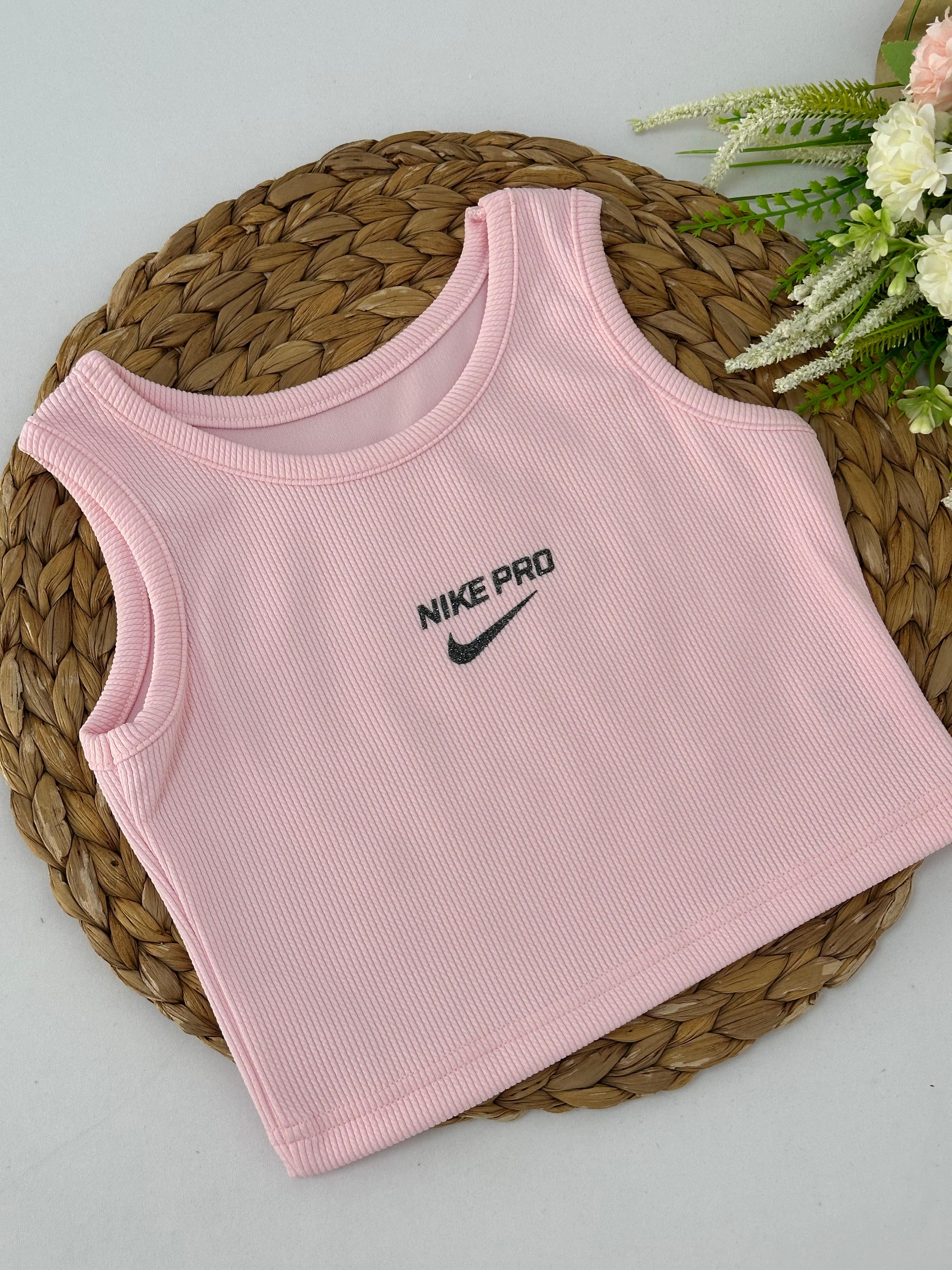 Kız Çocuk Pembe Nike Pro Crop