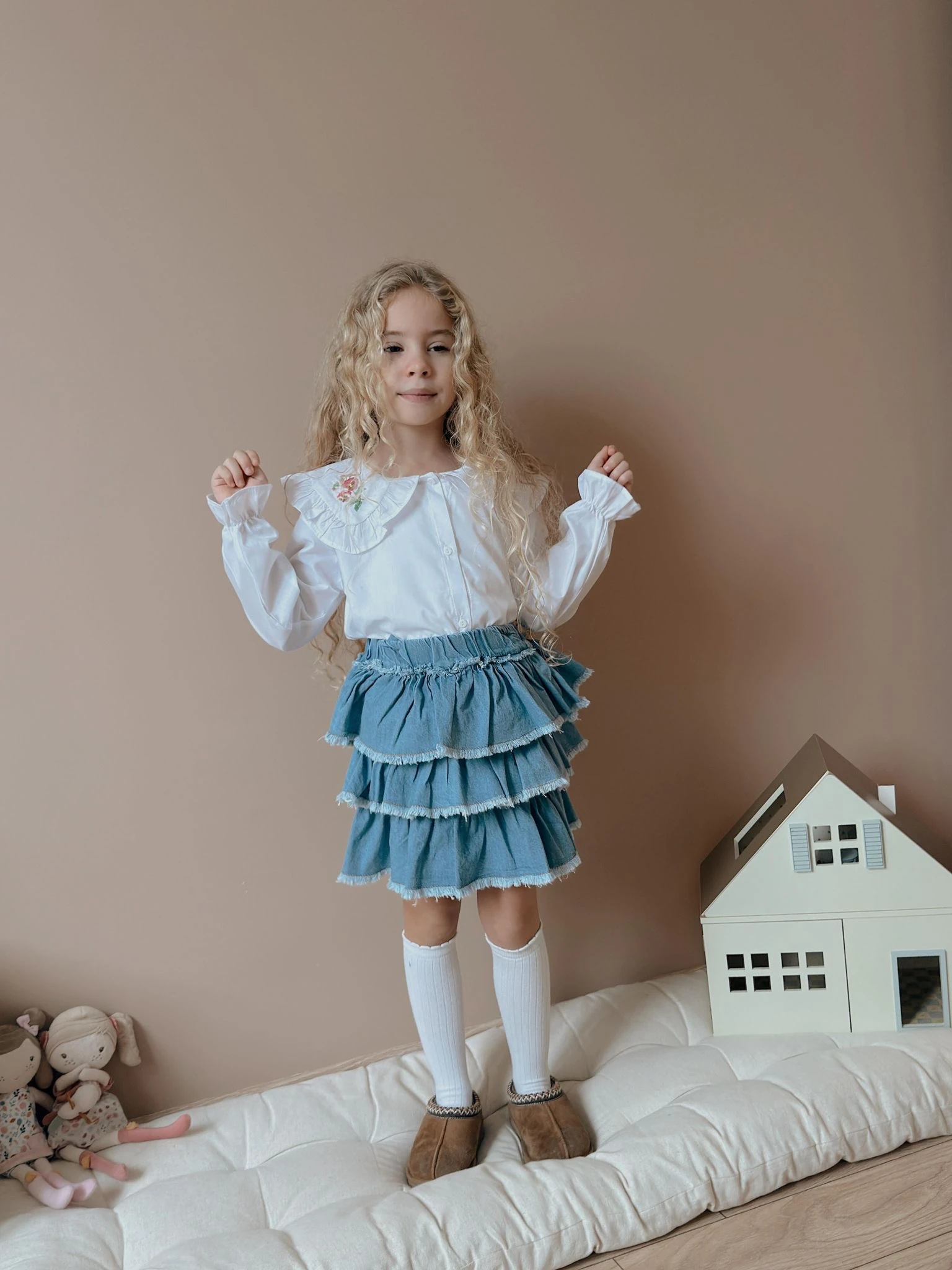 Kız Çocuk Çiçek Nakışlı  Kot Etekli Takım