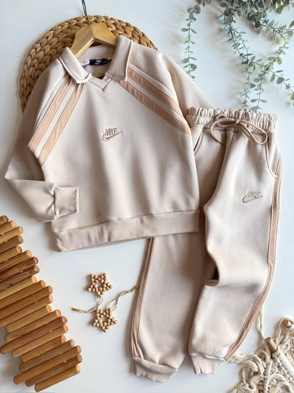 Kız Çocuk Bej Şeritli Alt-Üst Takım